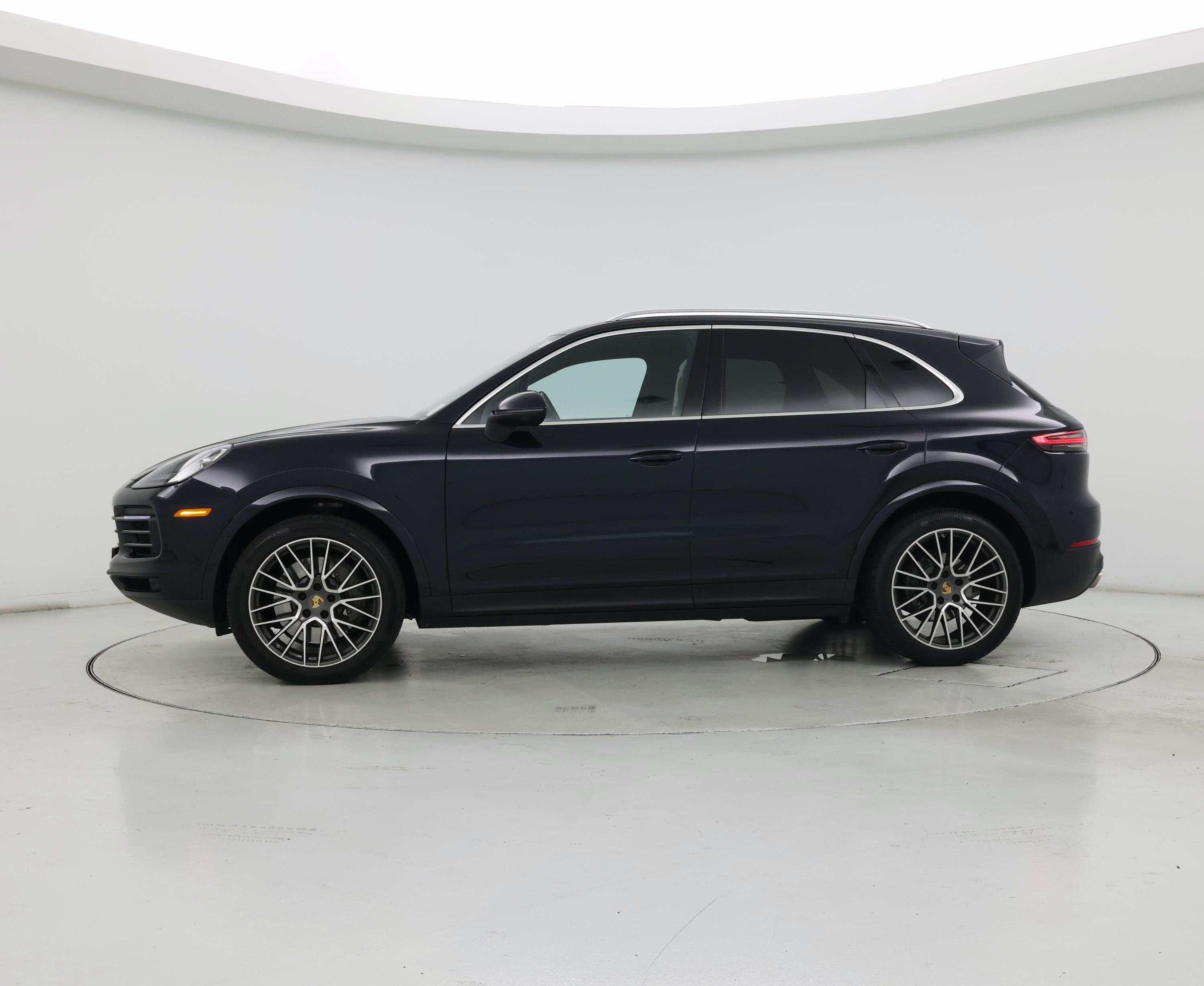 Thumbnail: 2019 Porsche Cayenne - 3