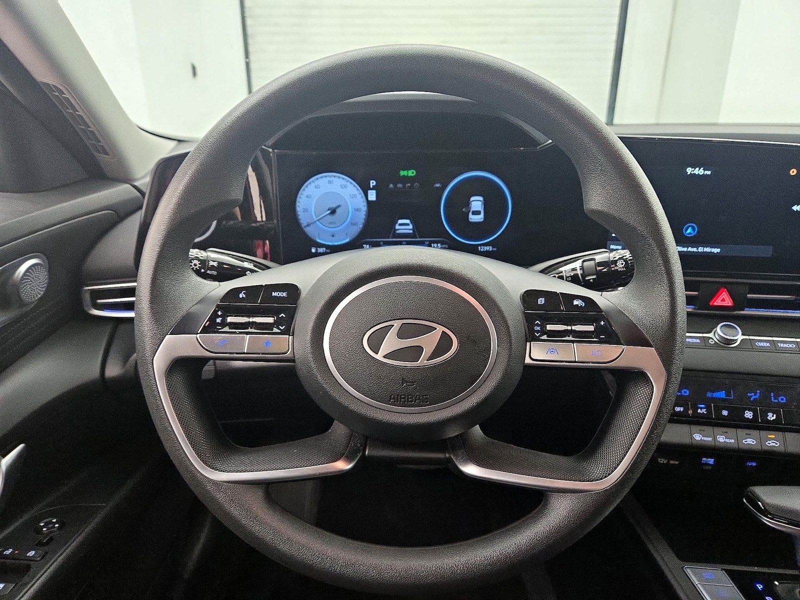 2024 Hyundai Elantra SEL - Photo 11