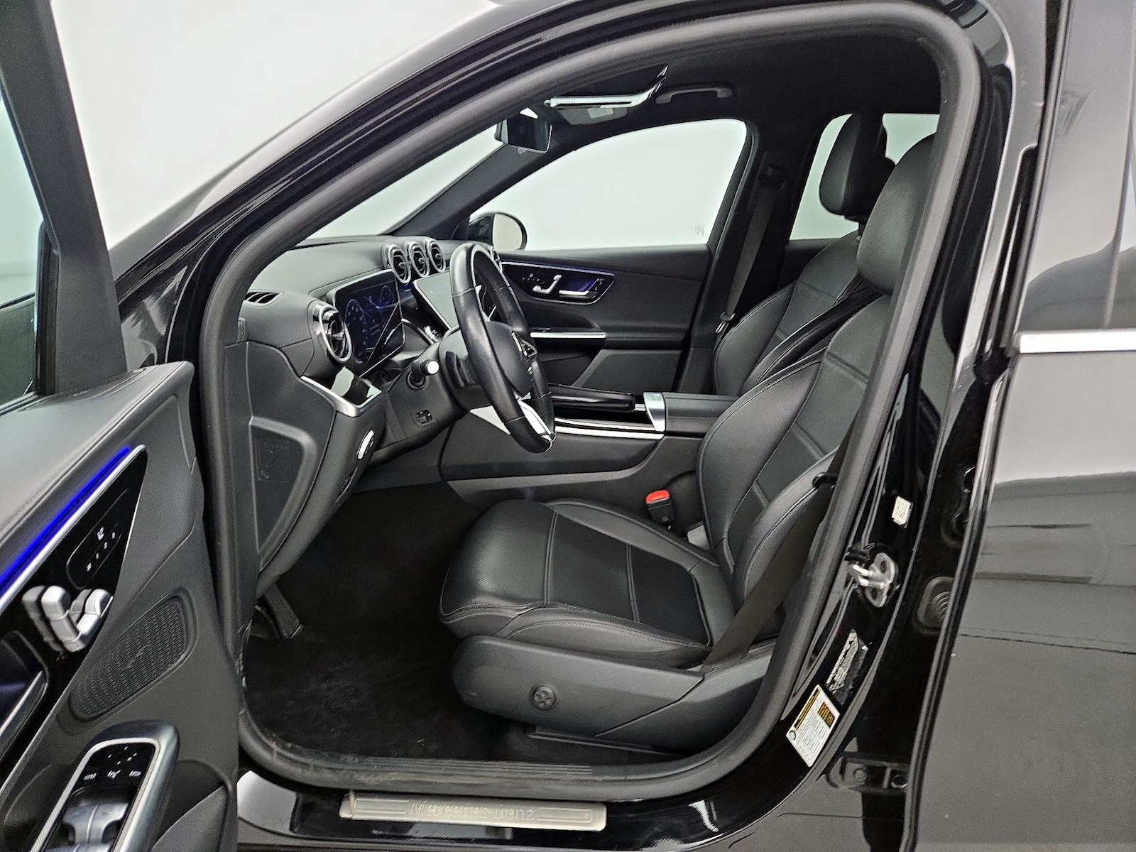 2024 Mercedes-Benz GLC GLC300 - Photo 12