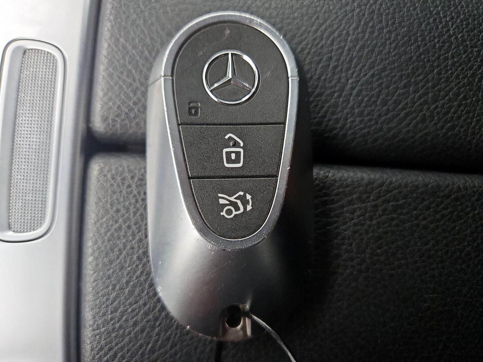 2024 Mercedes-Benz GLC GLC300 - Photo 23