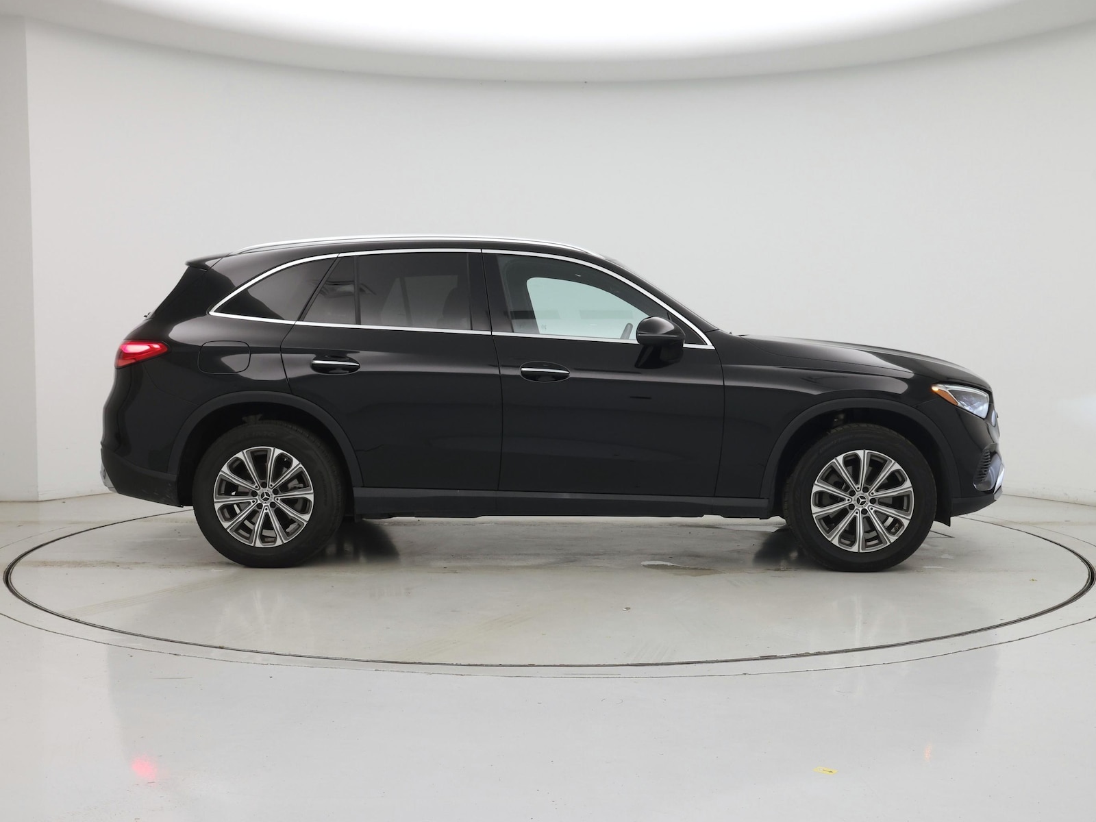 2024 Mercedes-Benz GLC GLC300 - Photo 8