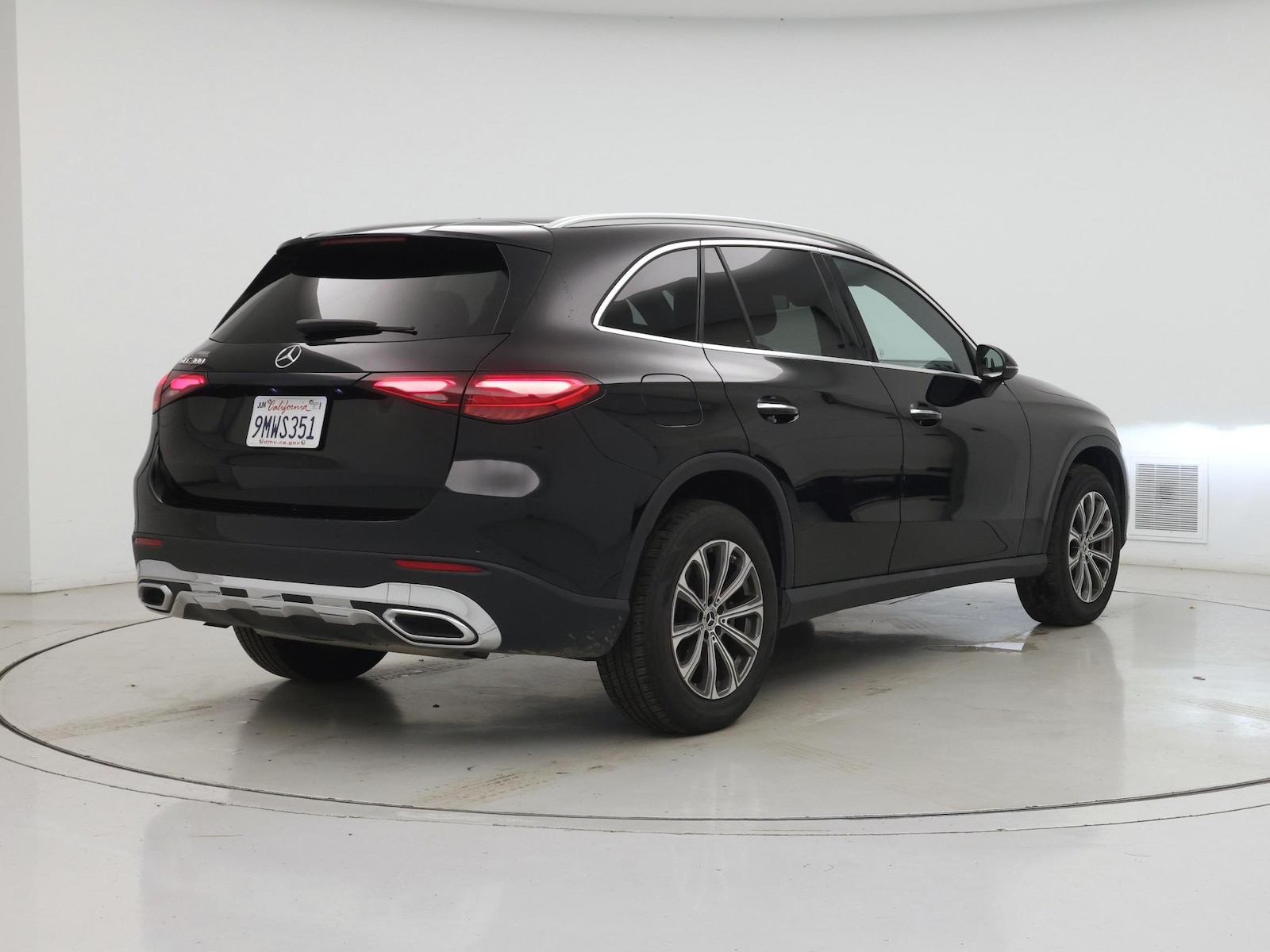 2024 Mercedes-Benz GLC GLC300 - Photo 9