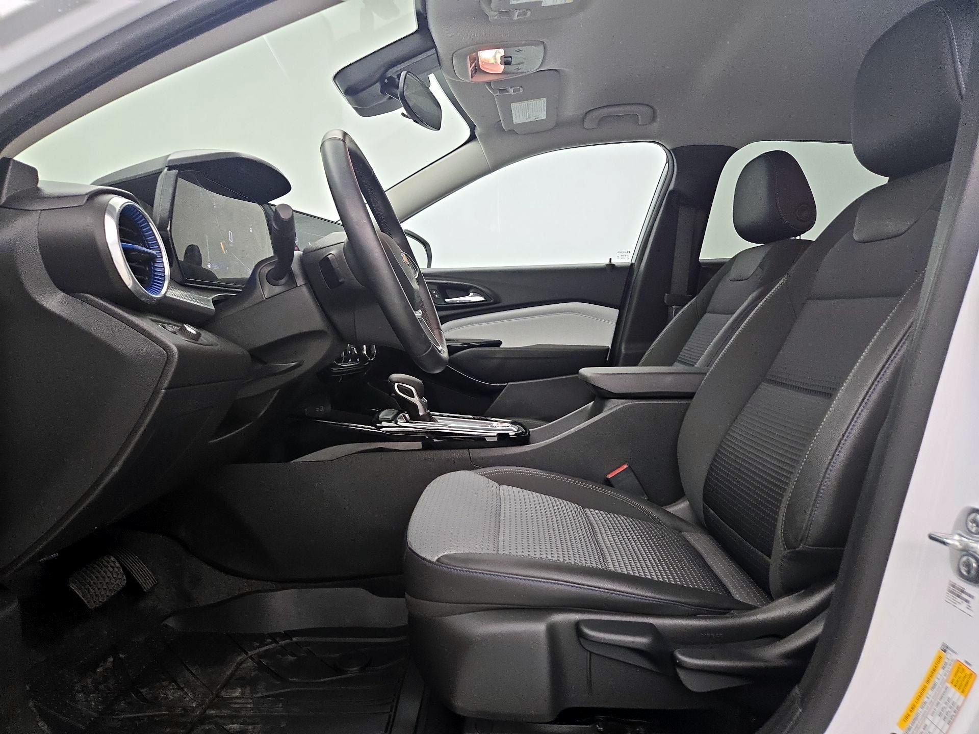 Thumbnail: 2025 Chevrolet Trax - 11