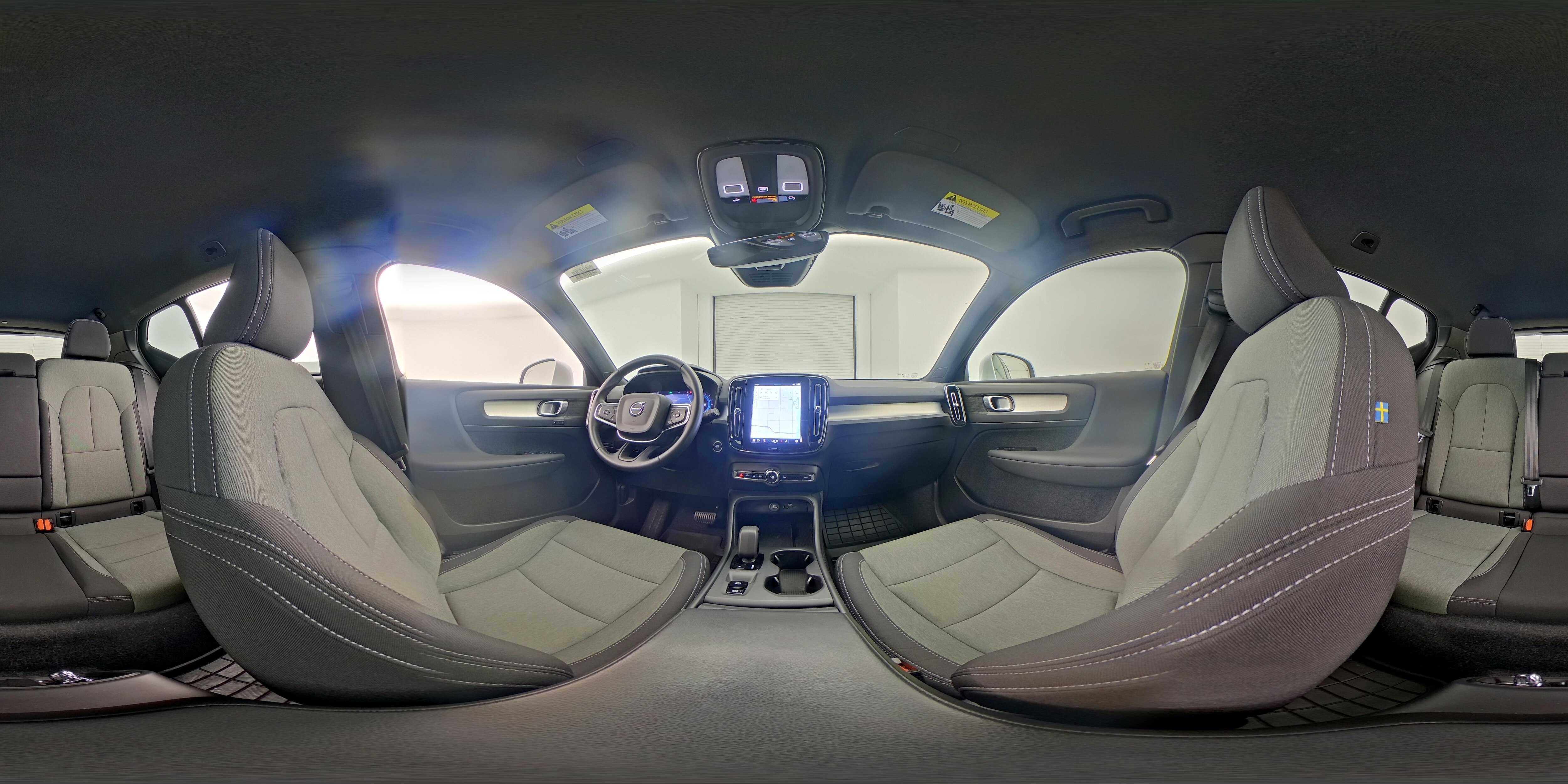 2025 Volvo XC40 Core - Photo 25