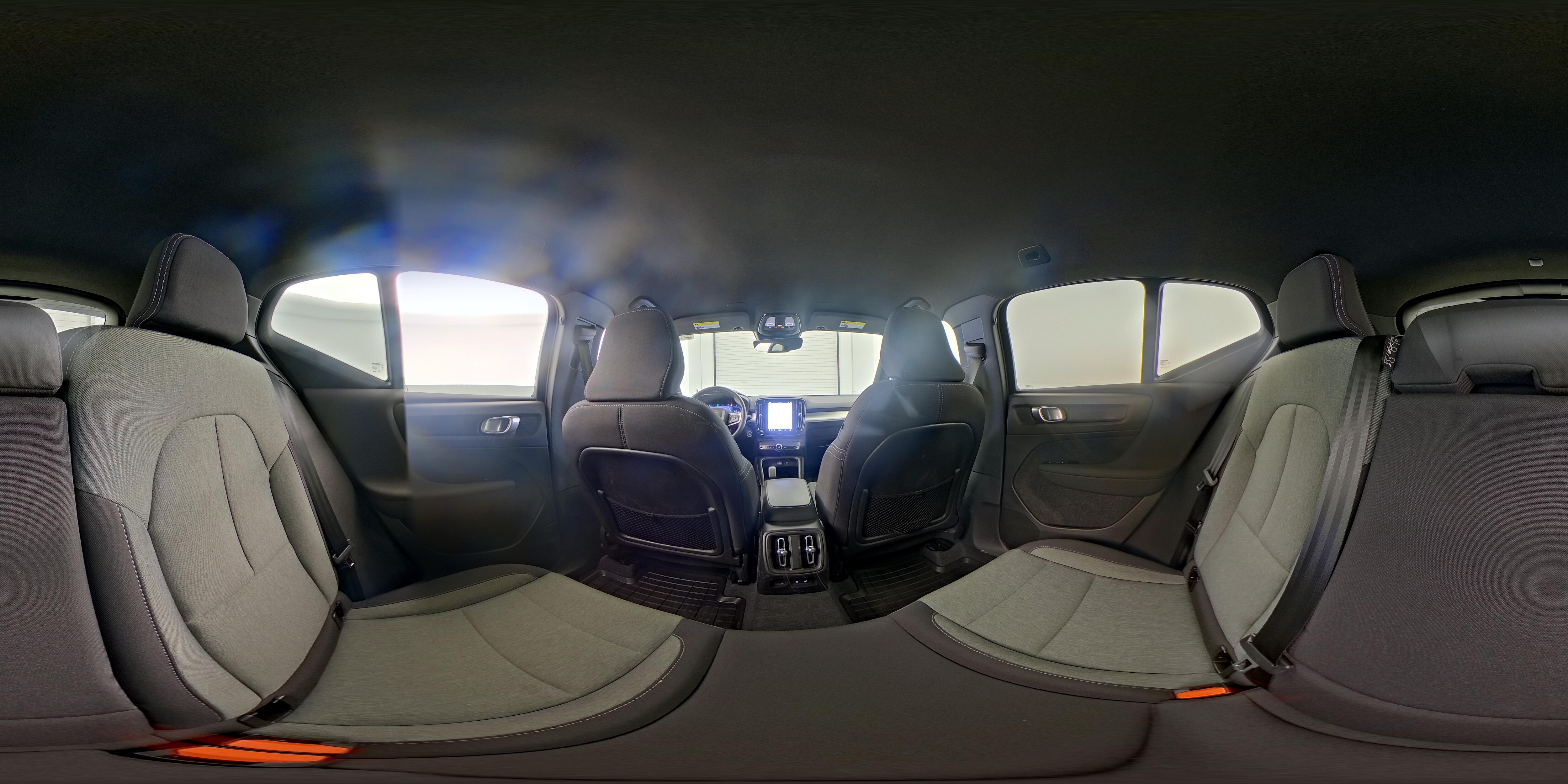 2025 Volvo XC40 Core - Photo 26
