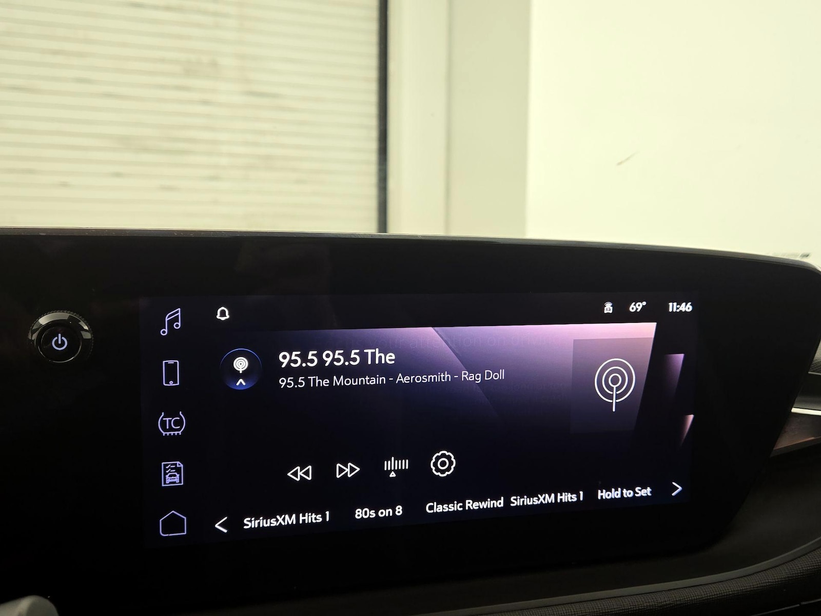 2025 Buick Envista Preferred - Photo 16