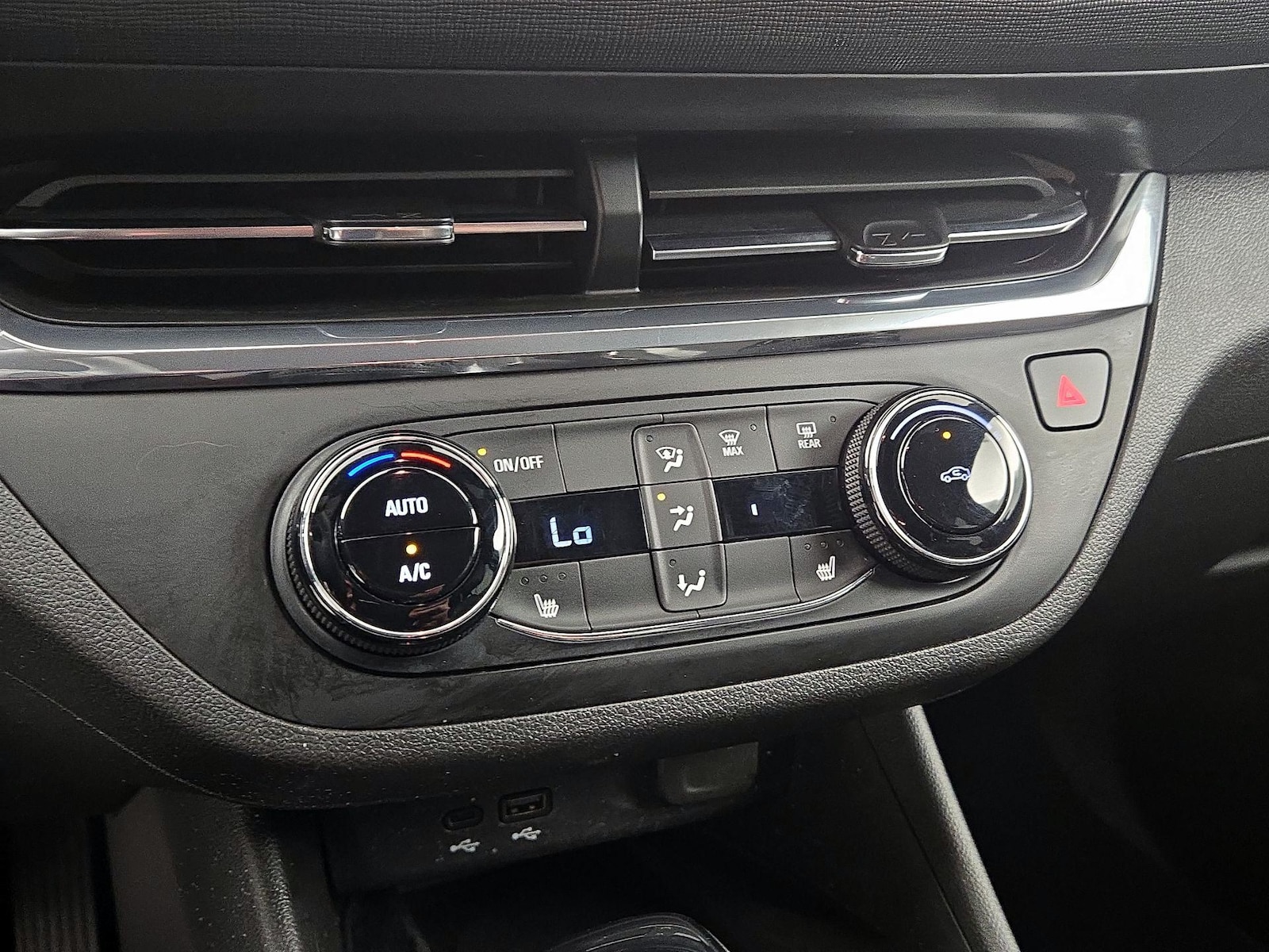 2025 Buick Envista Preferred - Photo 17