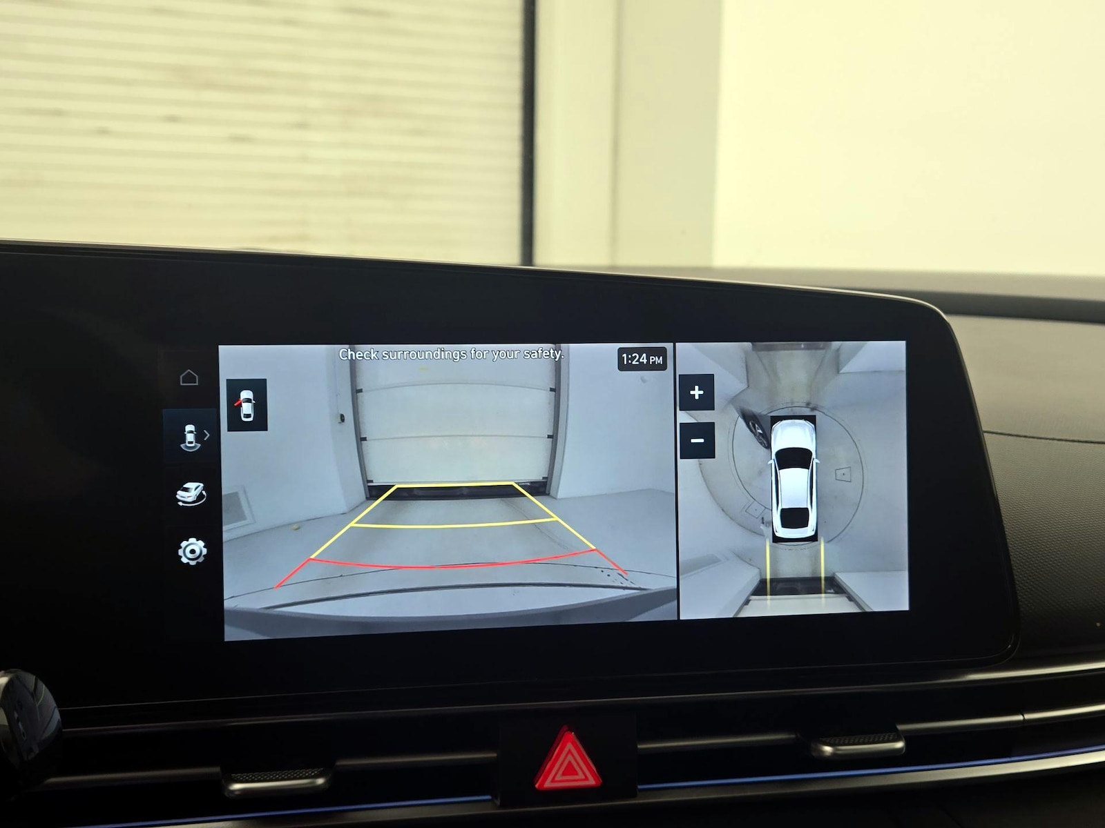 2024 Hyundai Elantra Limited - Photo 16