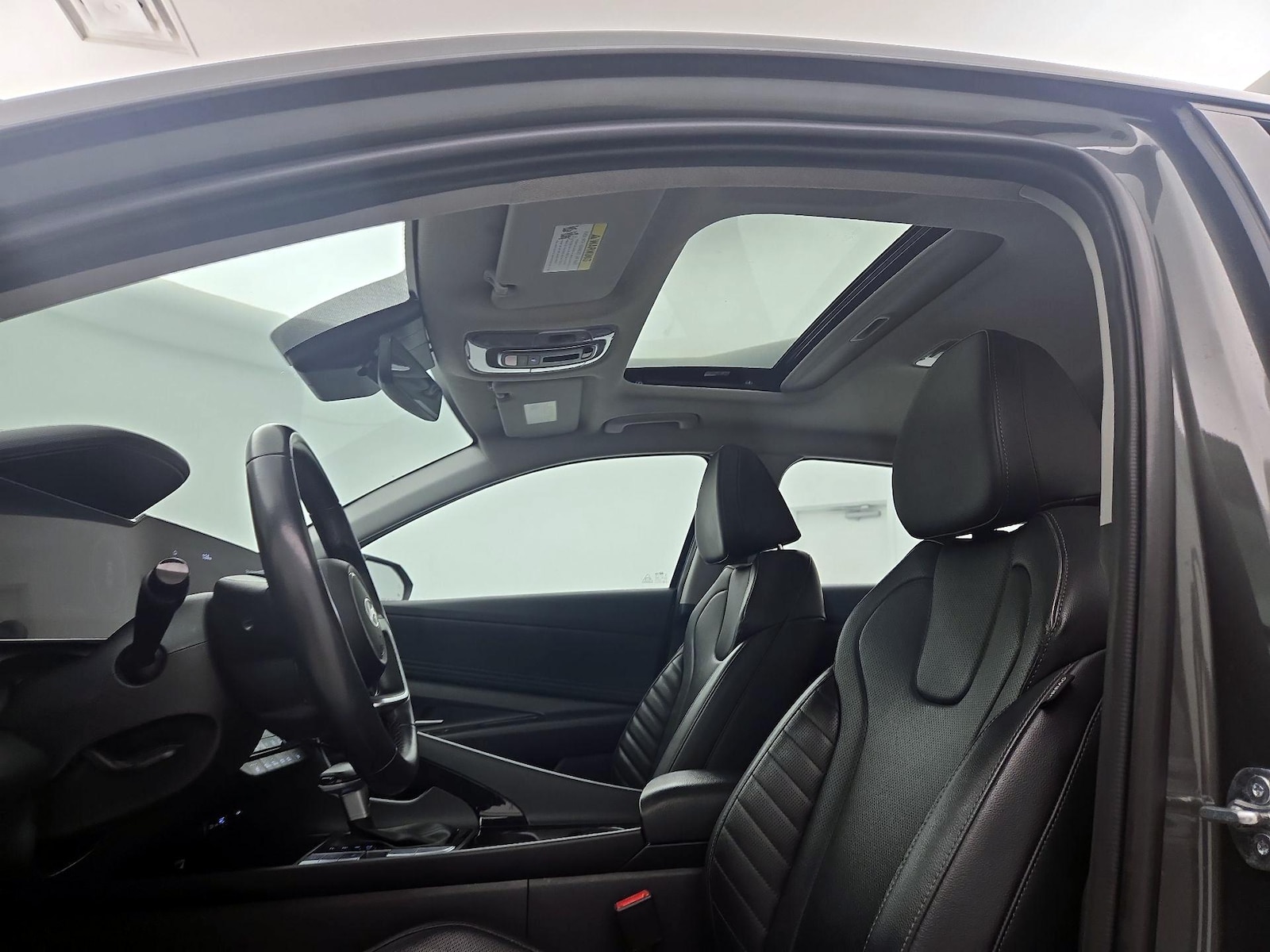 2024 Hyundai Elantra Limited - Photo 21