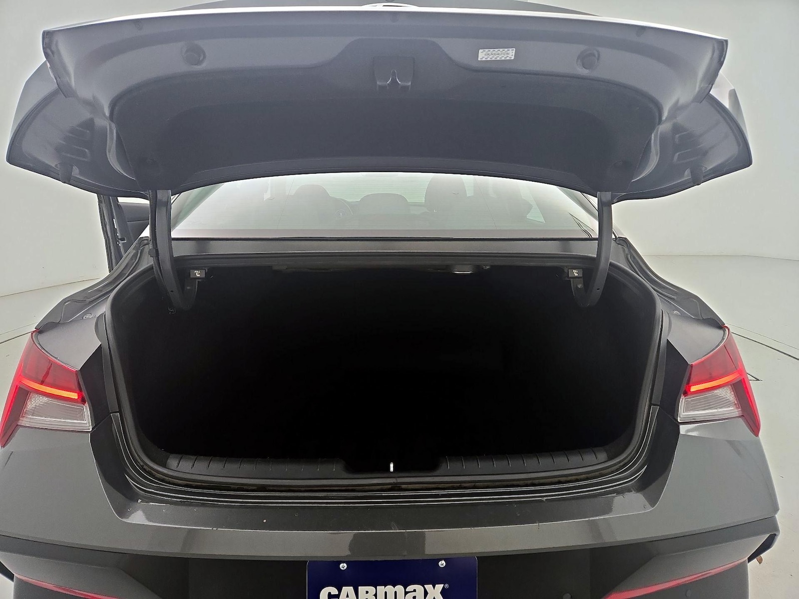2024 Hyundai Elantra Limited - Photo 23