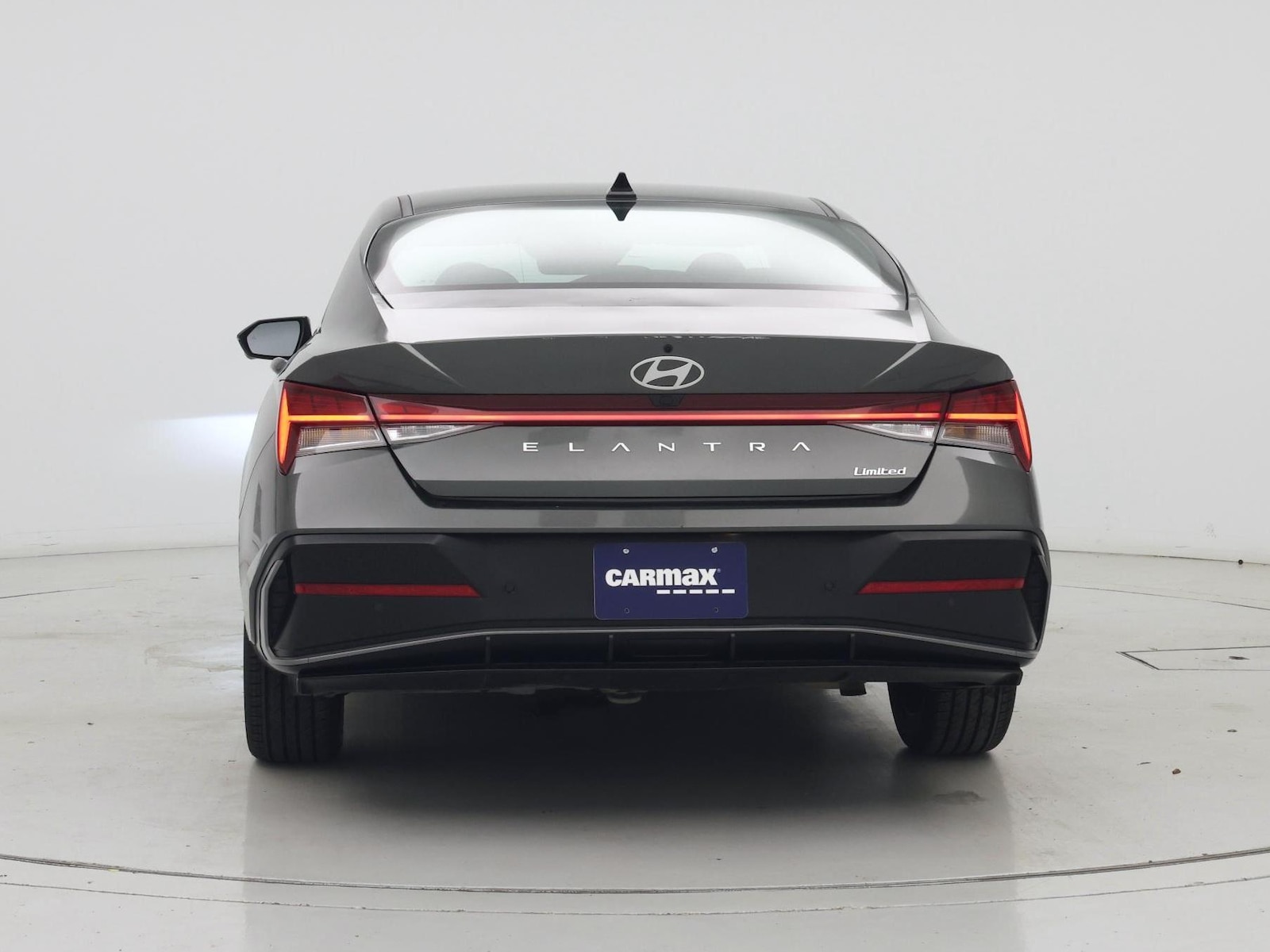 2024 Hyundai Elantra Limited - Photo 7