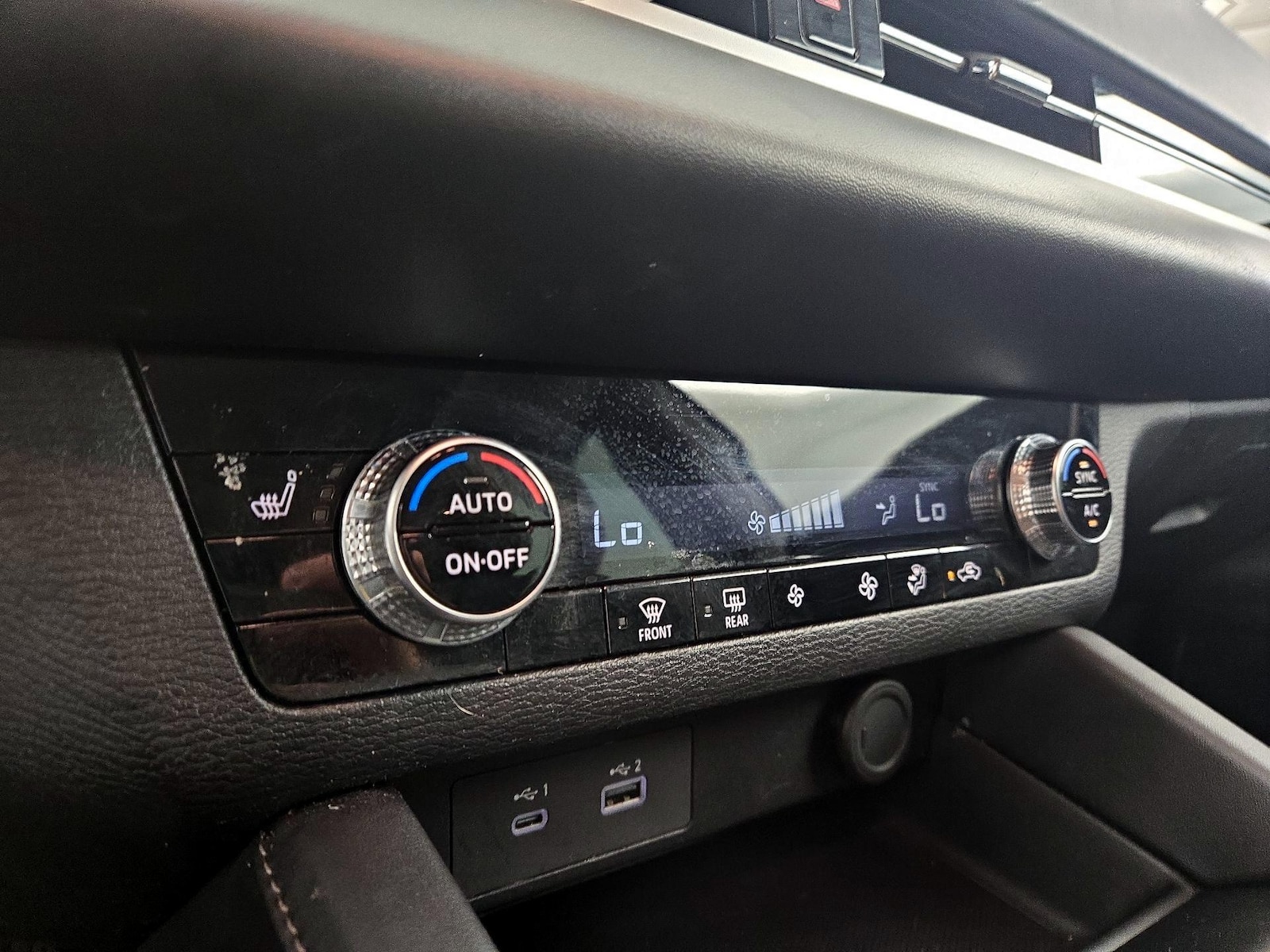 2023 Mitsubishi Outlander SE - Photo 18