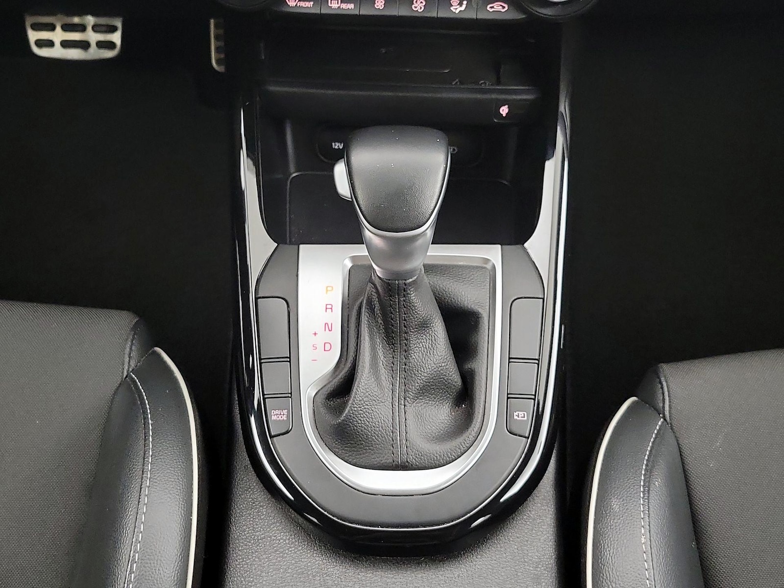 2024 Kia Forte GT-Line - Photo 19