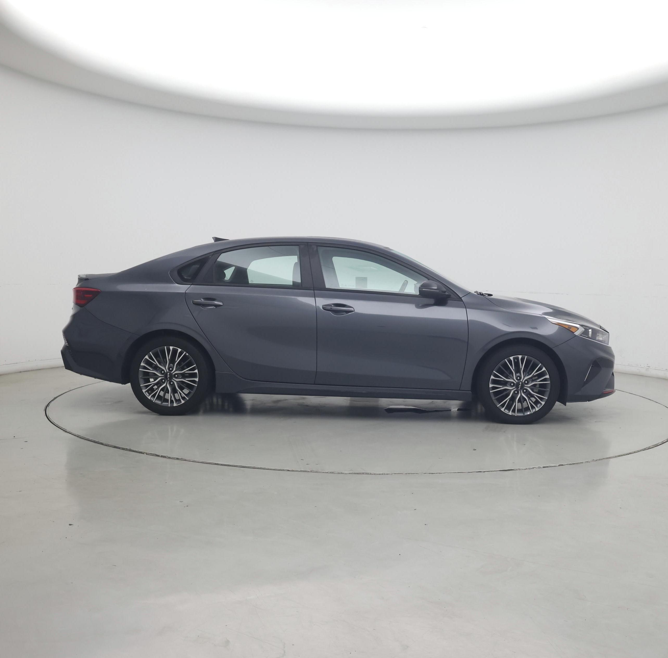 Thumbnail: 2024 Kia Forte - 7