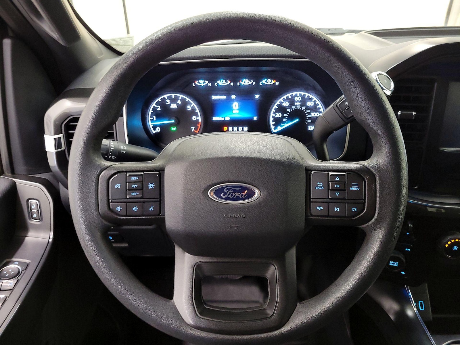 2023 Ford F-150 XL - Photo 11