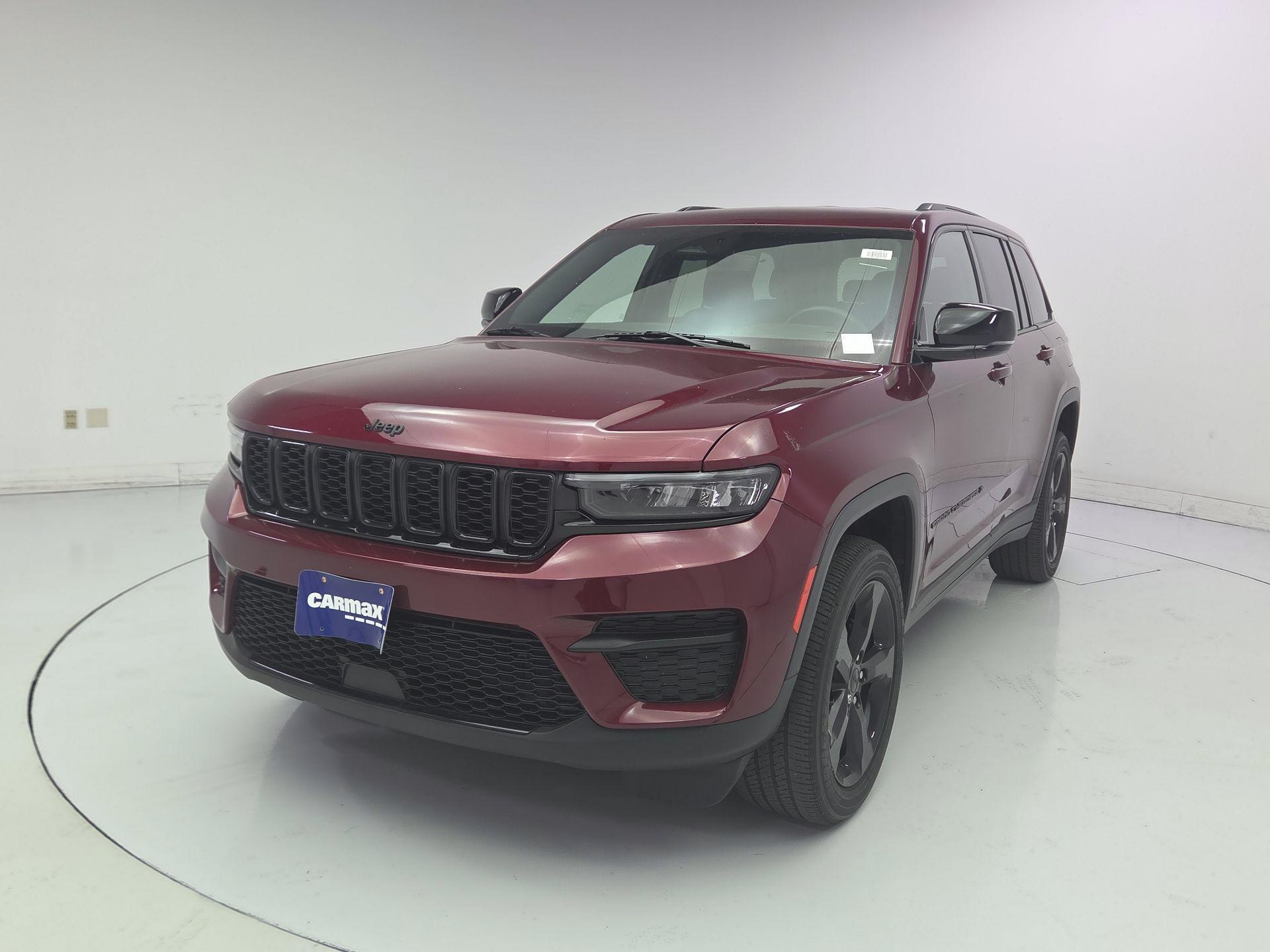 Thumbnail: 2023 Jeep Grand Cherokee - 3