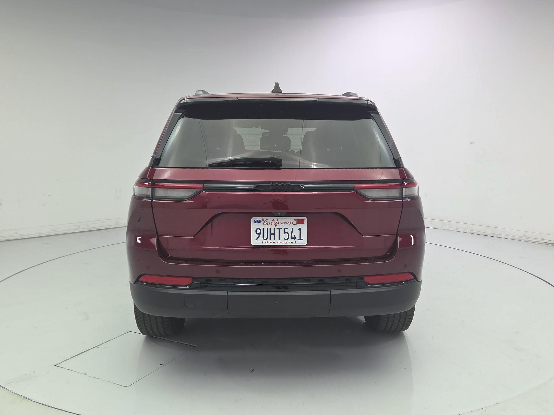 Thumbnail: 2023 Jeep Grand Cherokee - 6