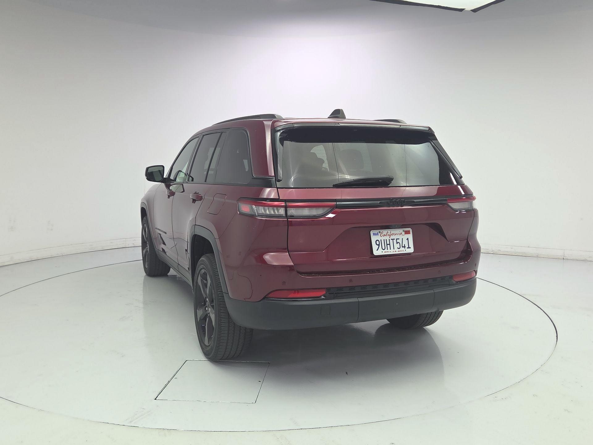 Thumbnail: 2023 Jeep Grand Cherokee - 7