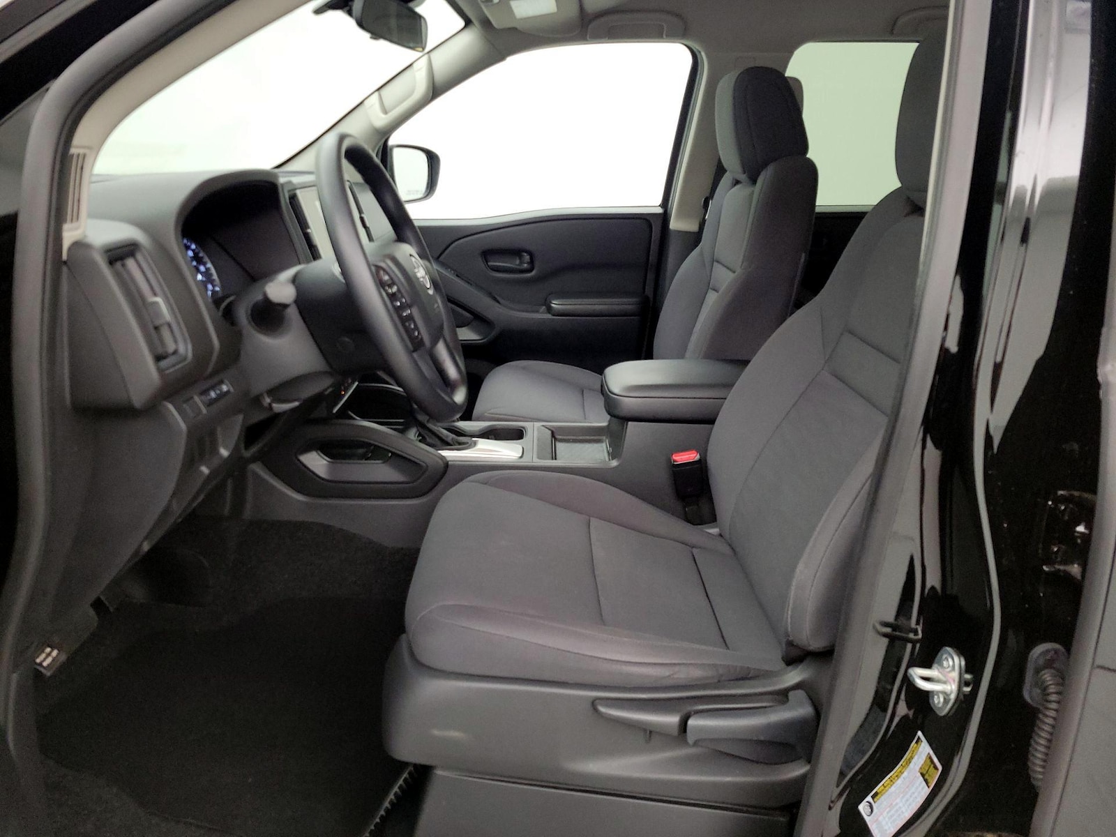 2025 Nissan Frontier S - Photo 12