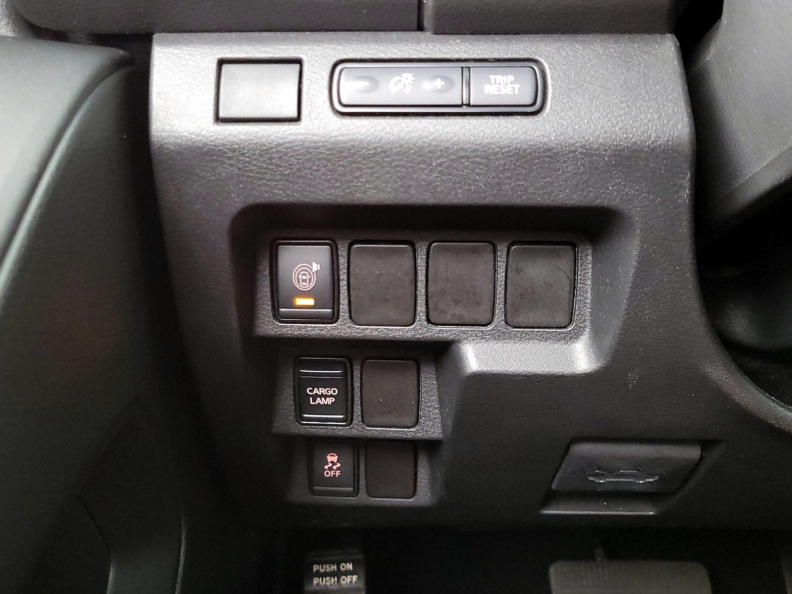 2025 Nissan Frontier S - Photo 14