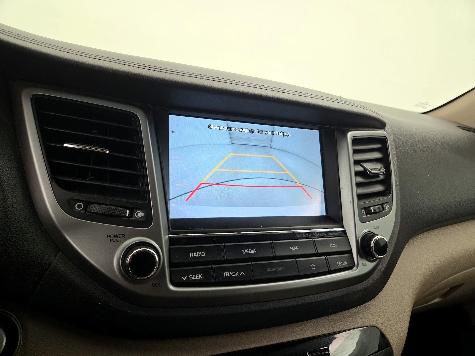 2018 Hyundai Tucson SE Plus - Photo 16