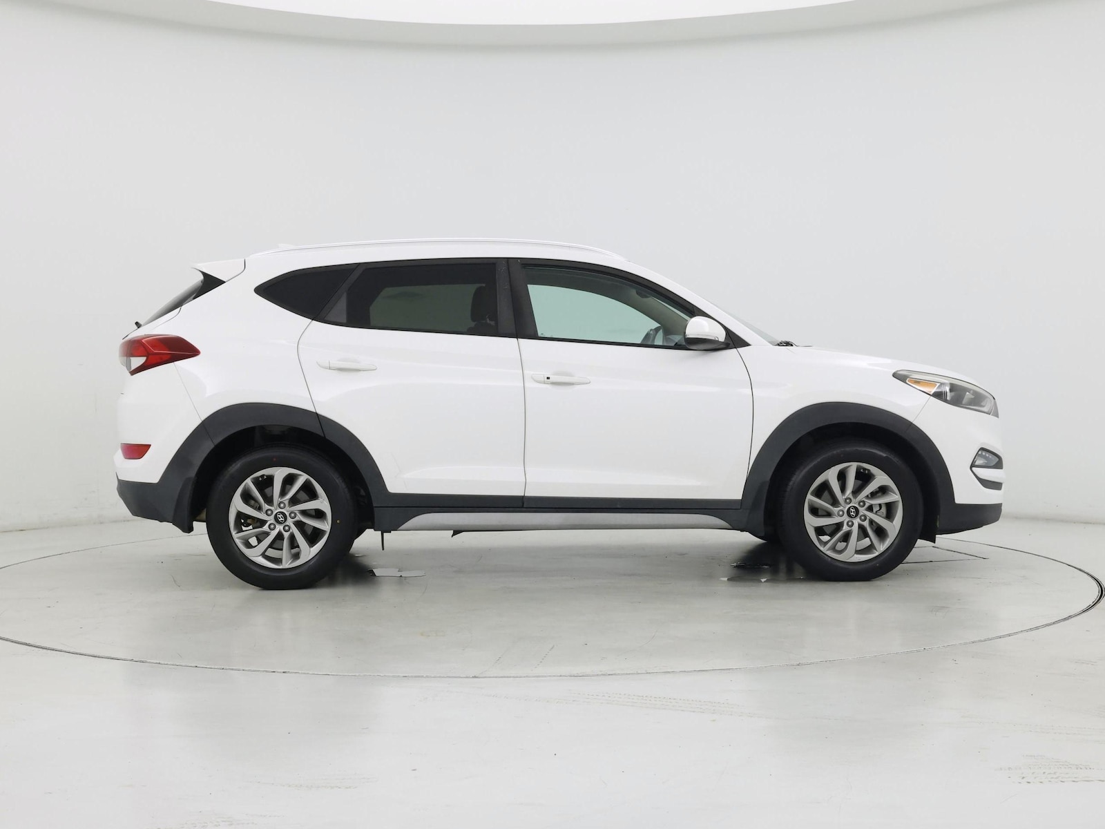 2018 Hyundai Tucson SE Plus - Photo 8