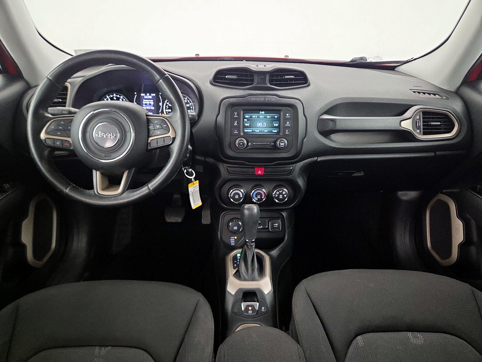 Thumbnail: 2015 Jeep Renegade - 9