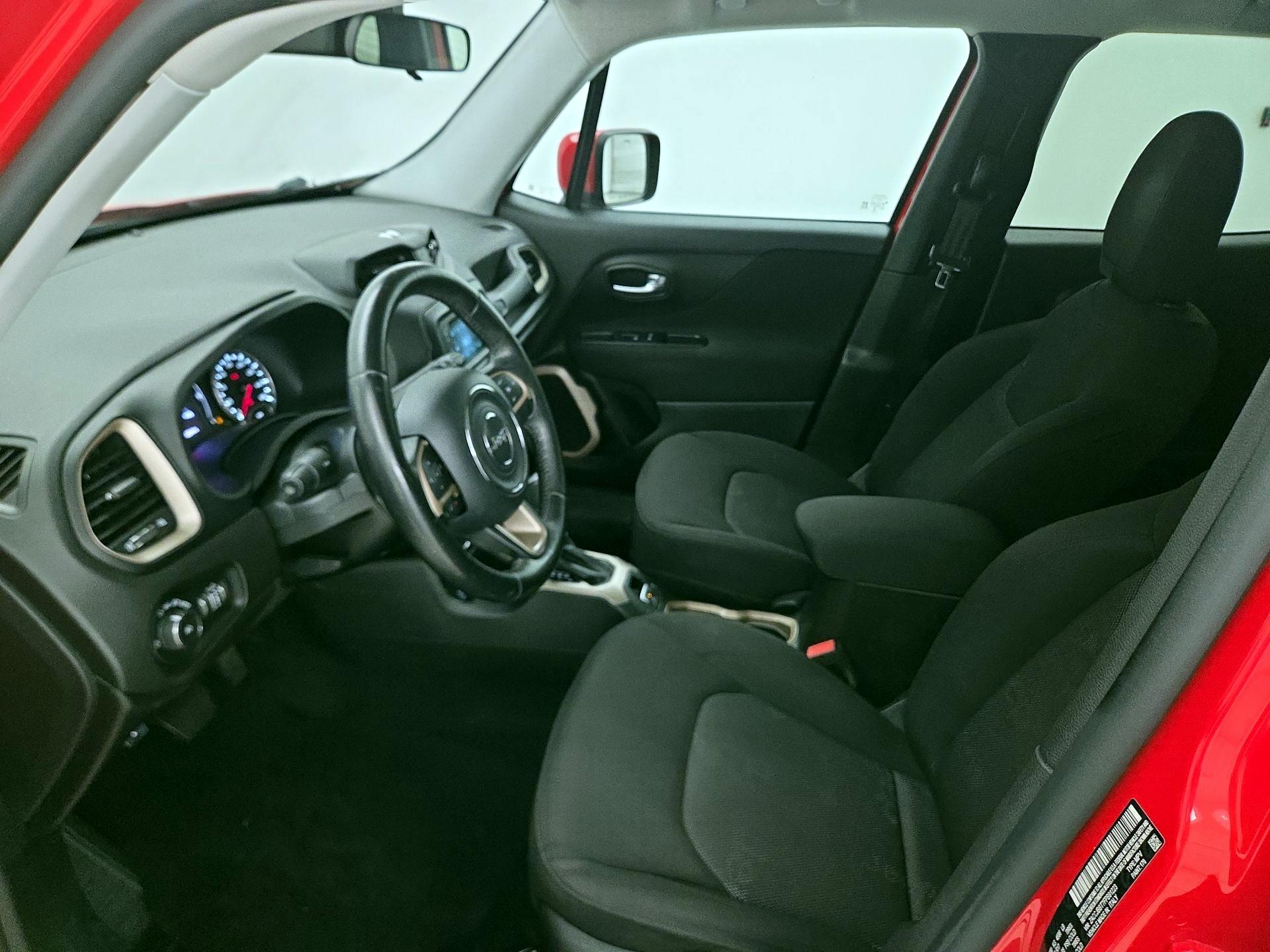 Thumbnail: 2015 Jeep Renegade - 11