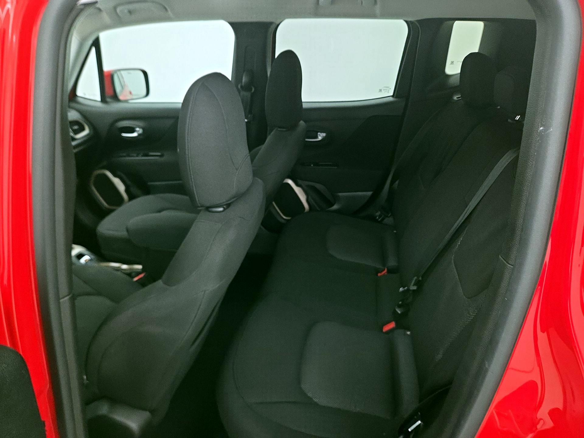 Thumbnail: 2015 Jeep Renegade - 19