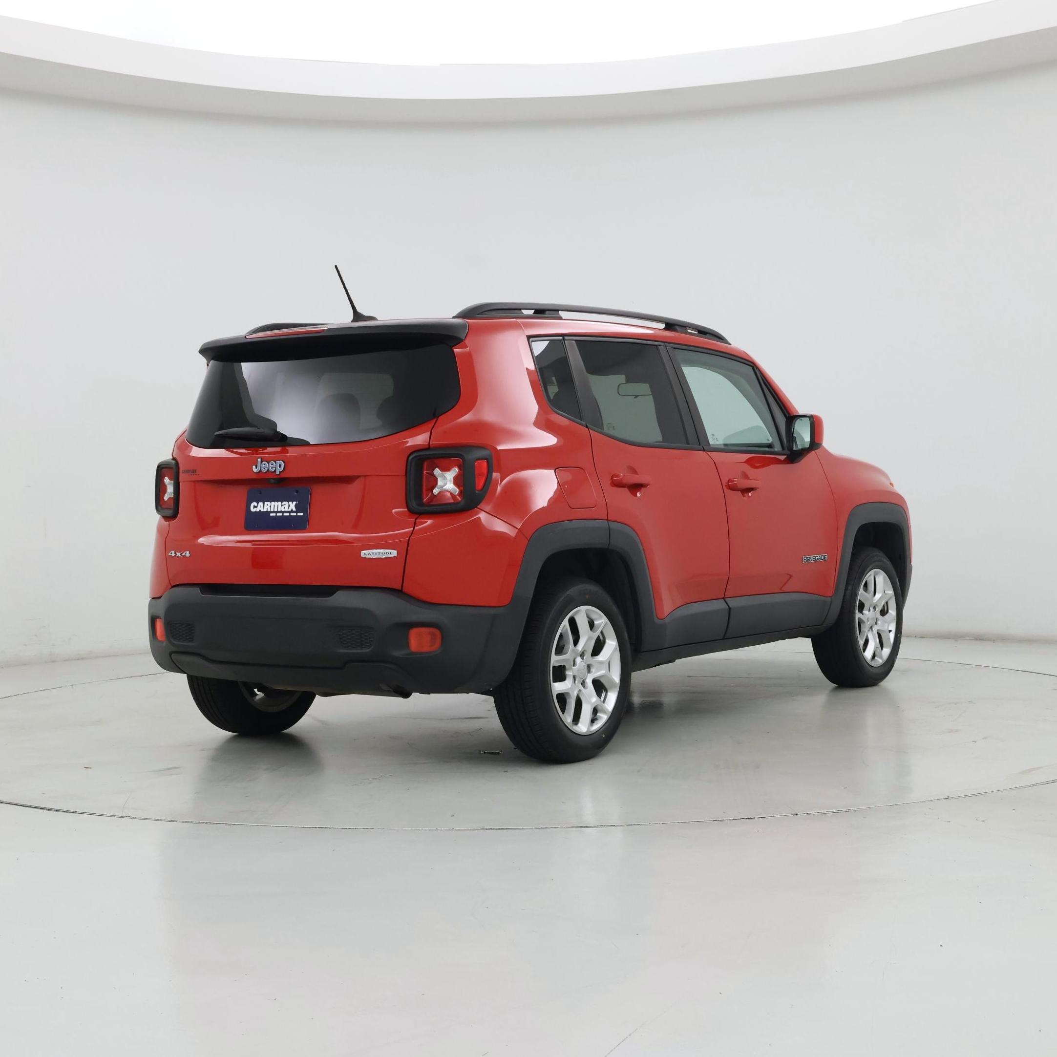 Thumbnail: 2015 Jeep Renegade - 8