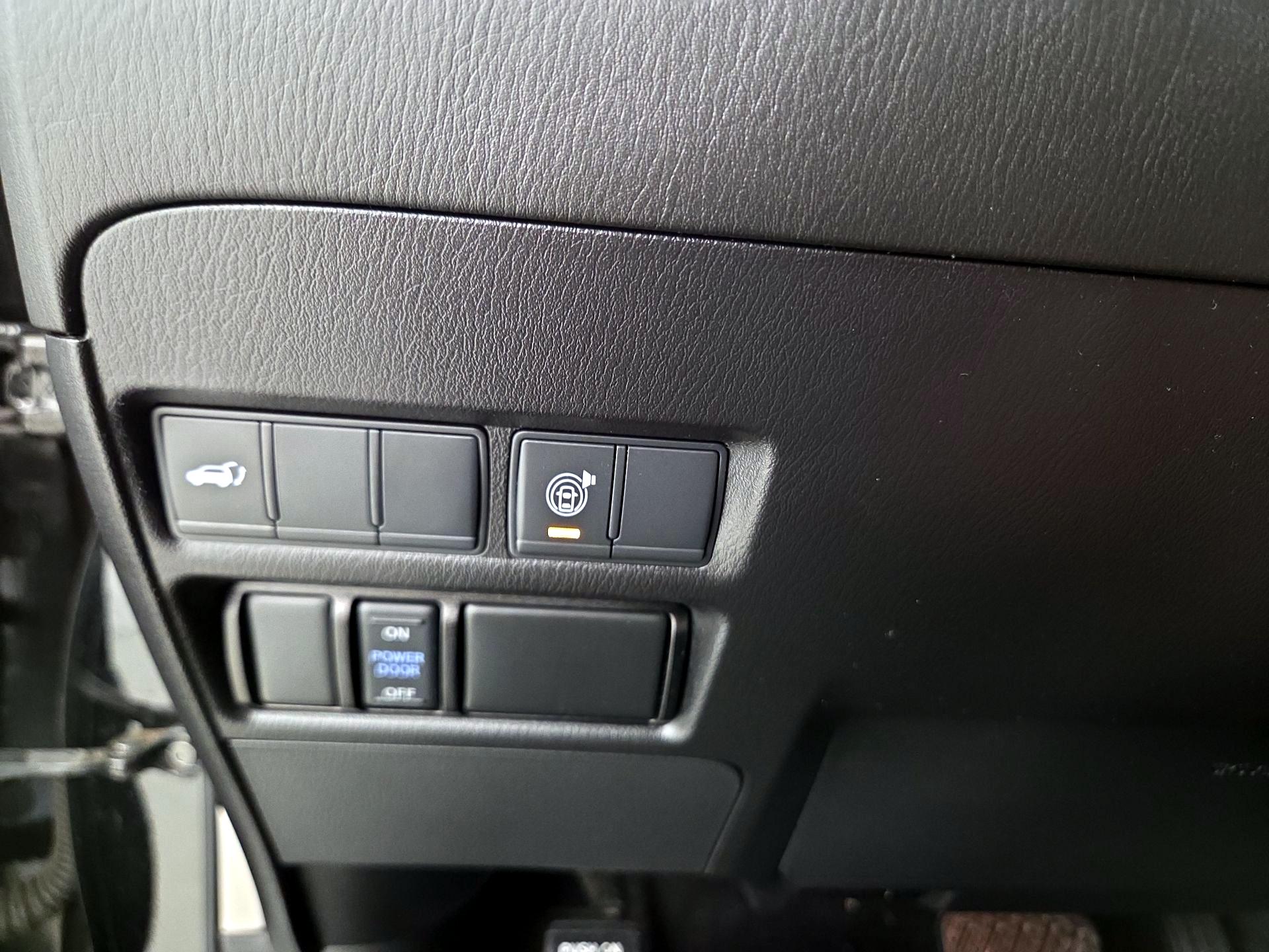 Thumbnail: 2021 Nissan Armada - 13
