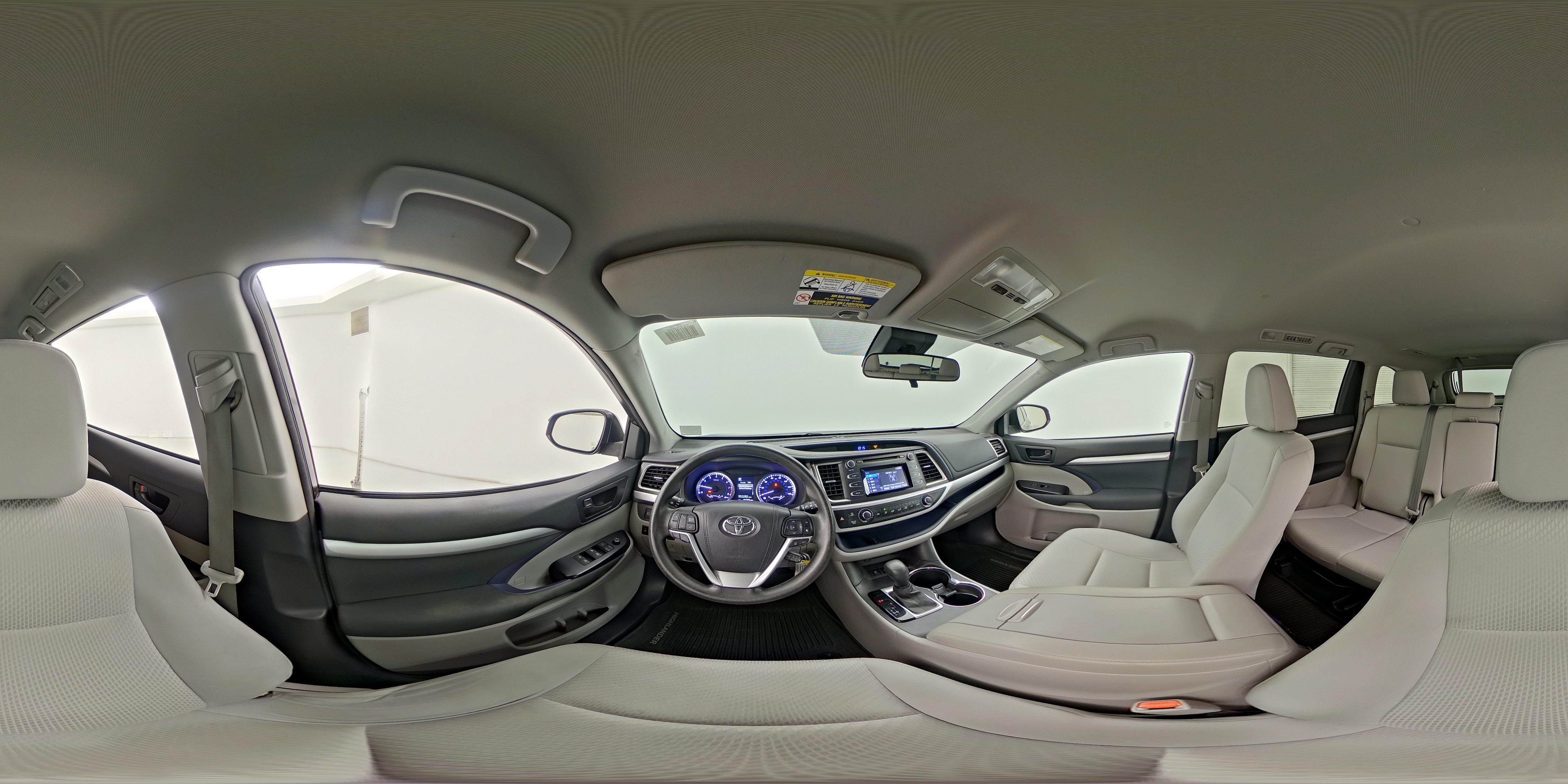 2017 Toyota Highlander LE - Photo 28