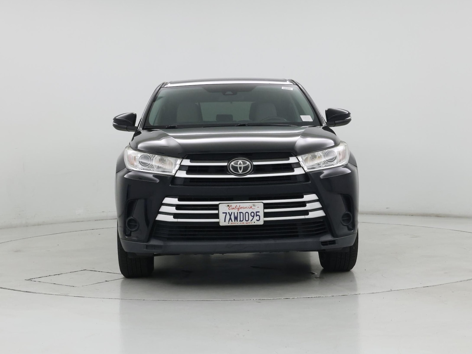 2017 Toyota Highlander LE - Photo 6
