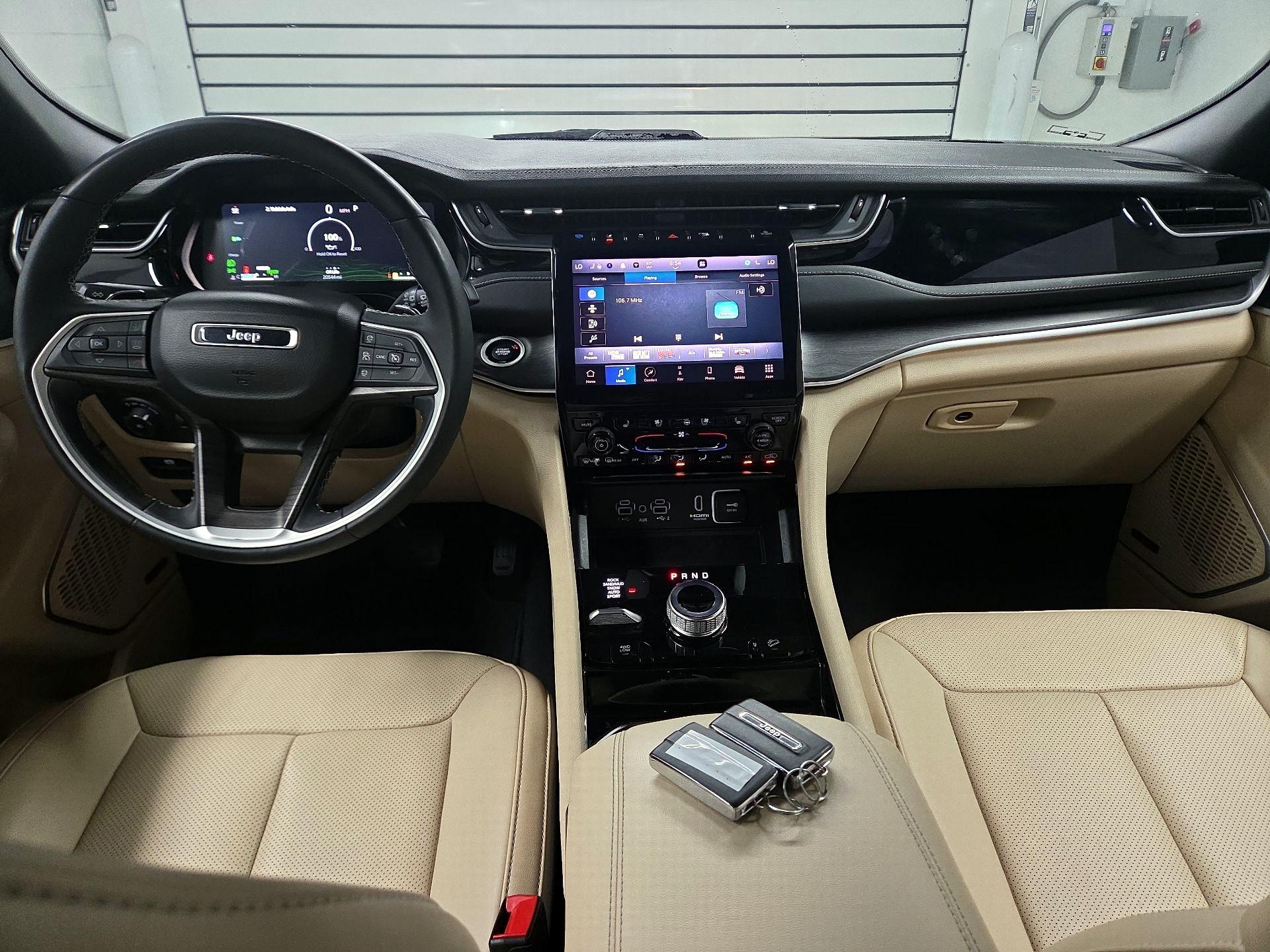 Thumbnail: 2023 Jeep Grand Cherokee - 9