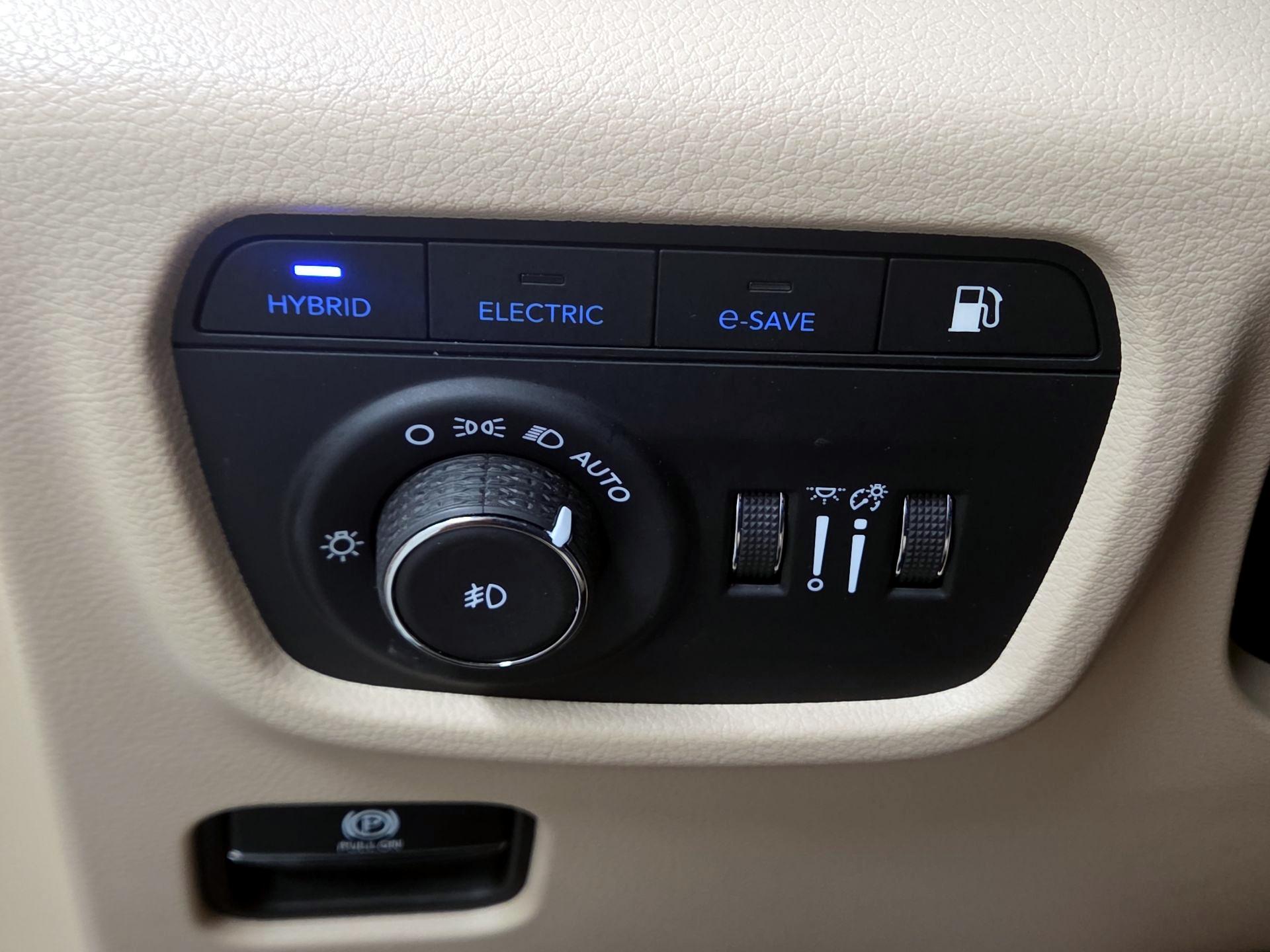 Thumbnail: 2023 Jeep Grand Cherokee - 12