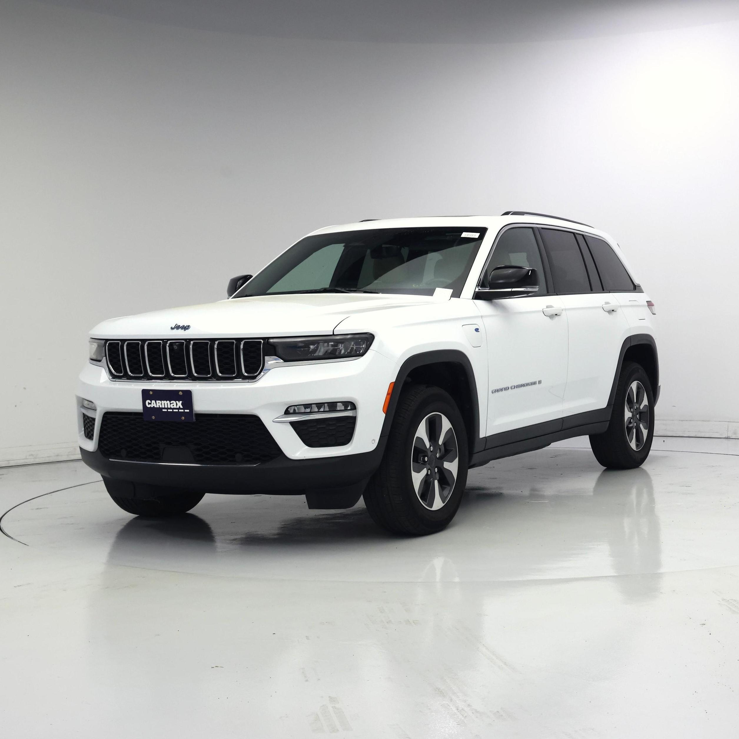 Thumbnail: 2023 Jeep Grand Cherokee - 4