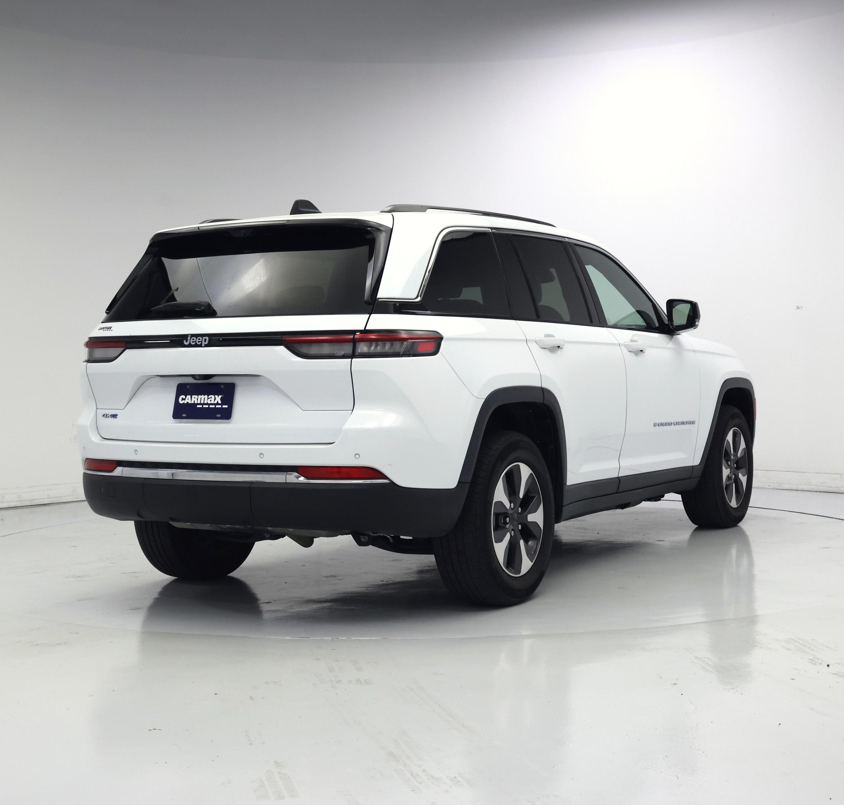 Thumbnail: 2023 Jeep Grand Cherokee - 8