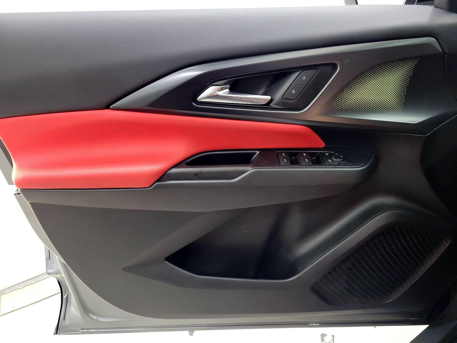2025 Chevrolet Equinox EV RS - Photo 13