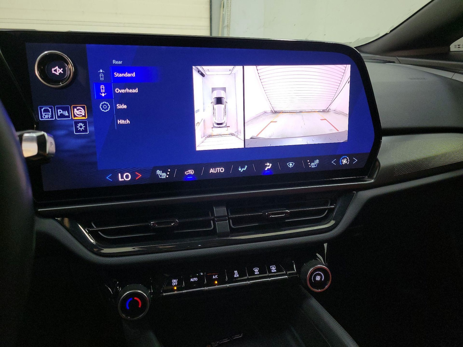 2025 Chevrolet Equinox EV RS - Photo 16