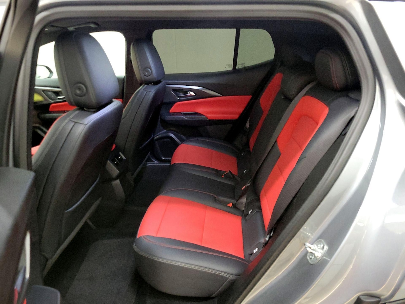 2025 Chevrolet Equinox EV RS - Photo 20