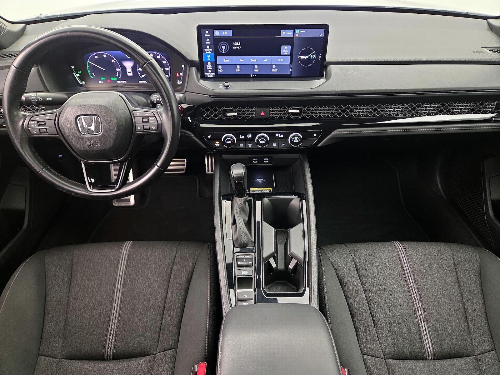 Apple CarPlay® & Android Auto™