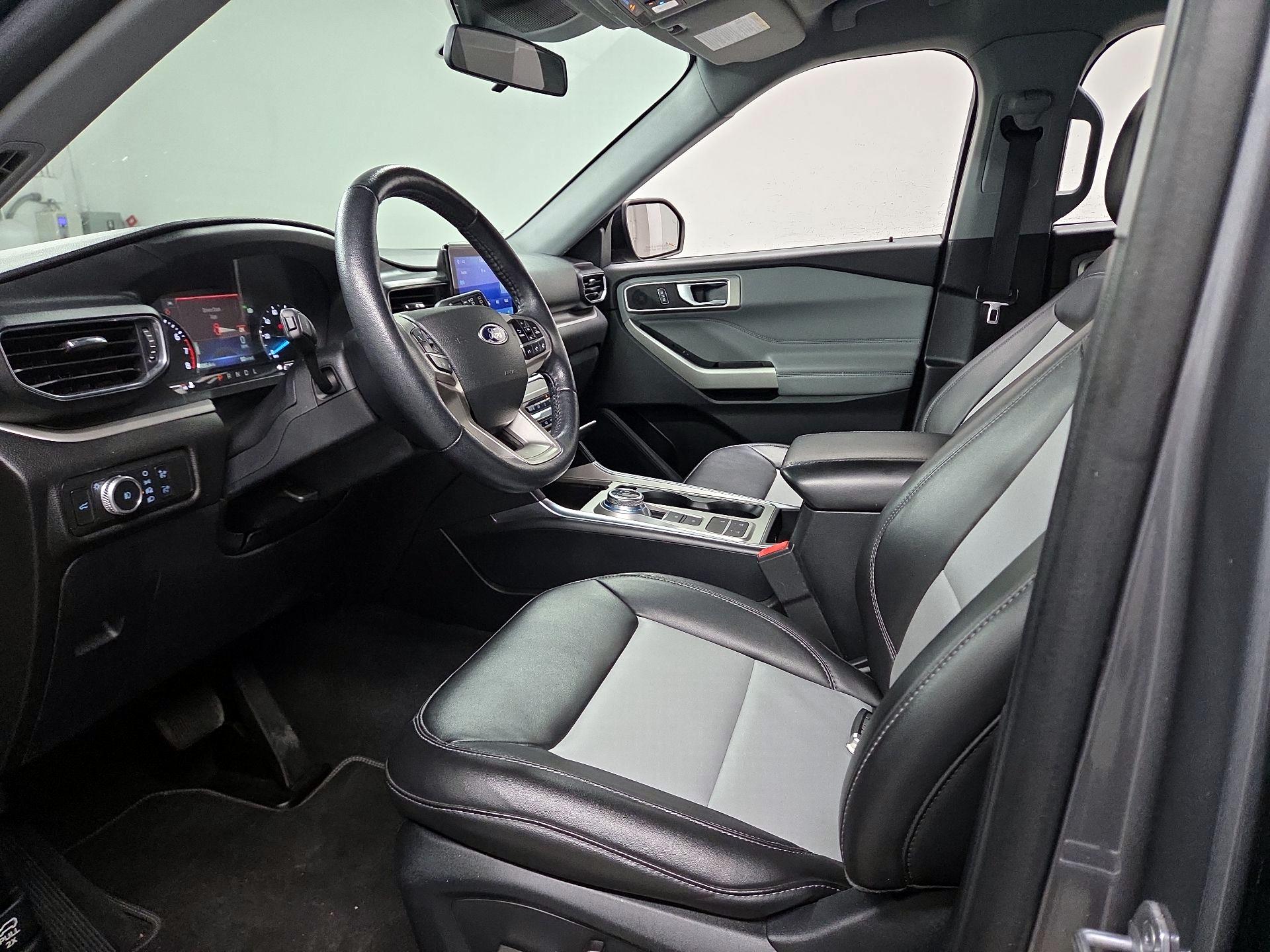Thumbnail: 2022 Ford Explorer - 11
