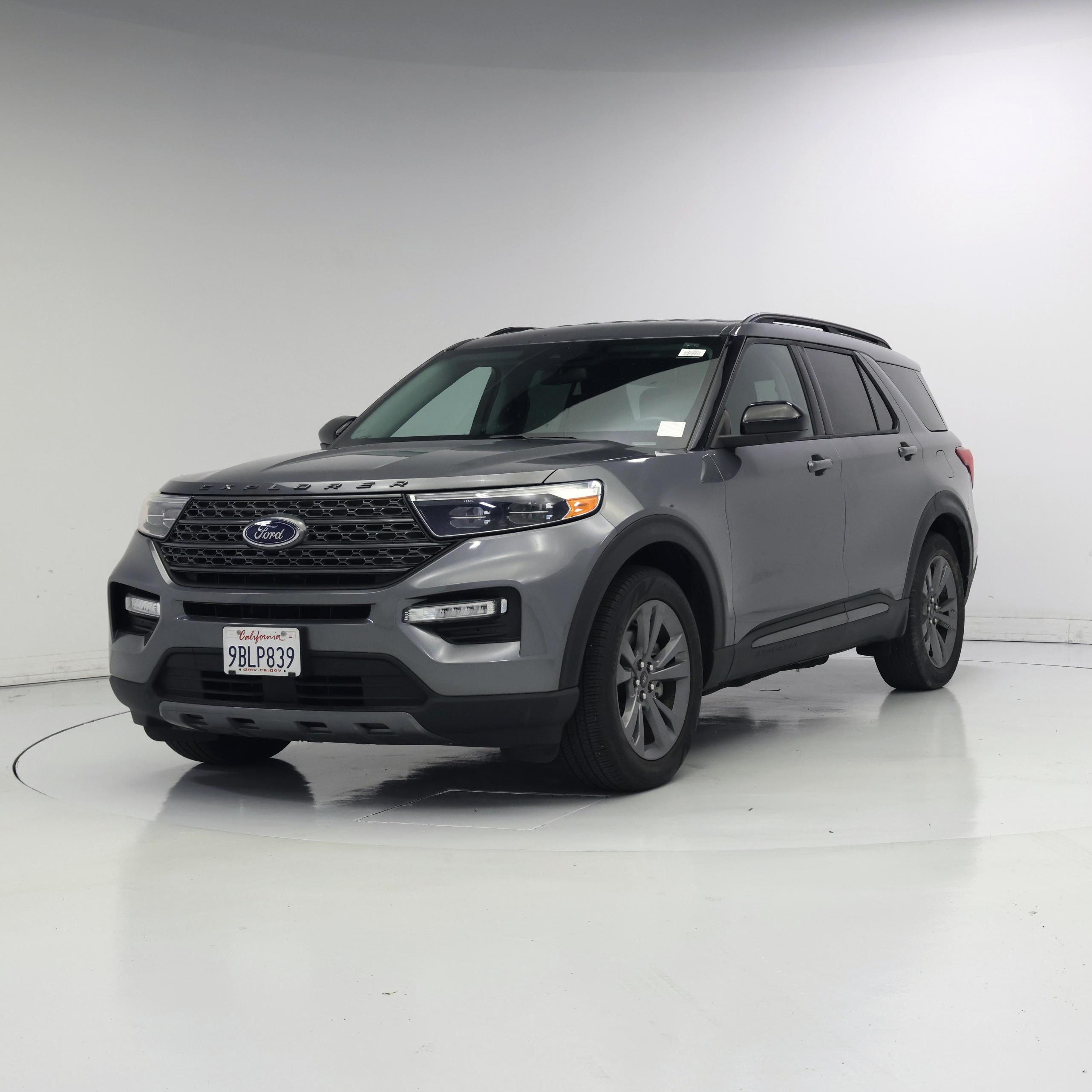 Thumbnail: 2022 Ford Explorer - 4