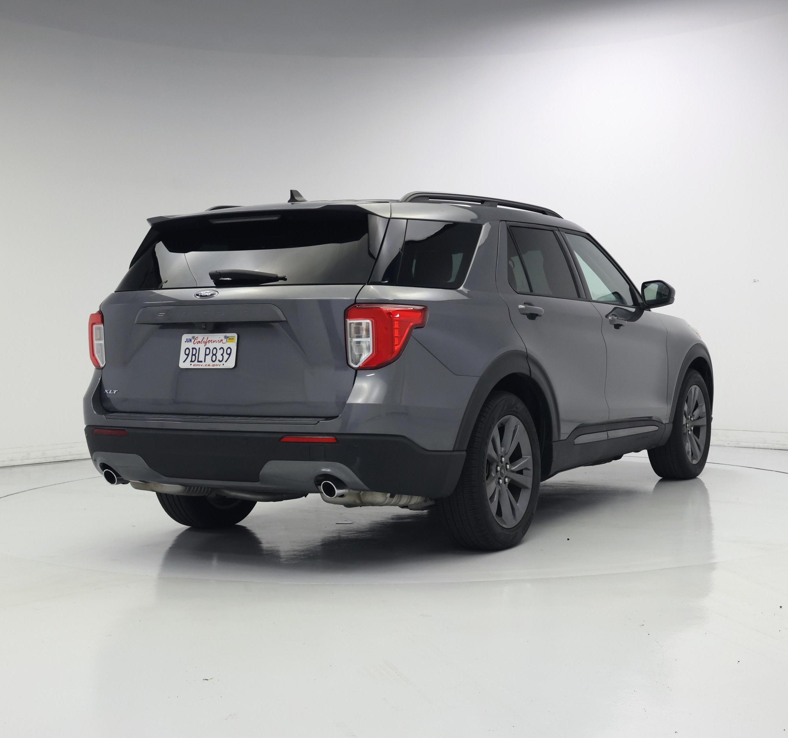 Thumbnail: 2022 Ford Explorer - 8
