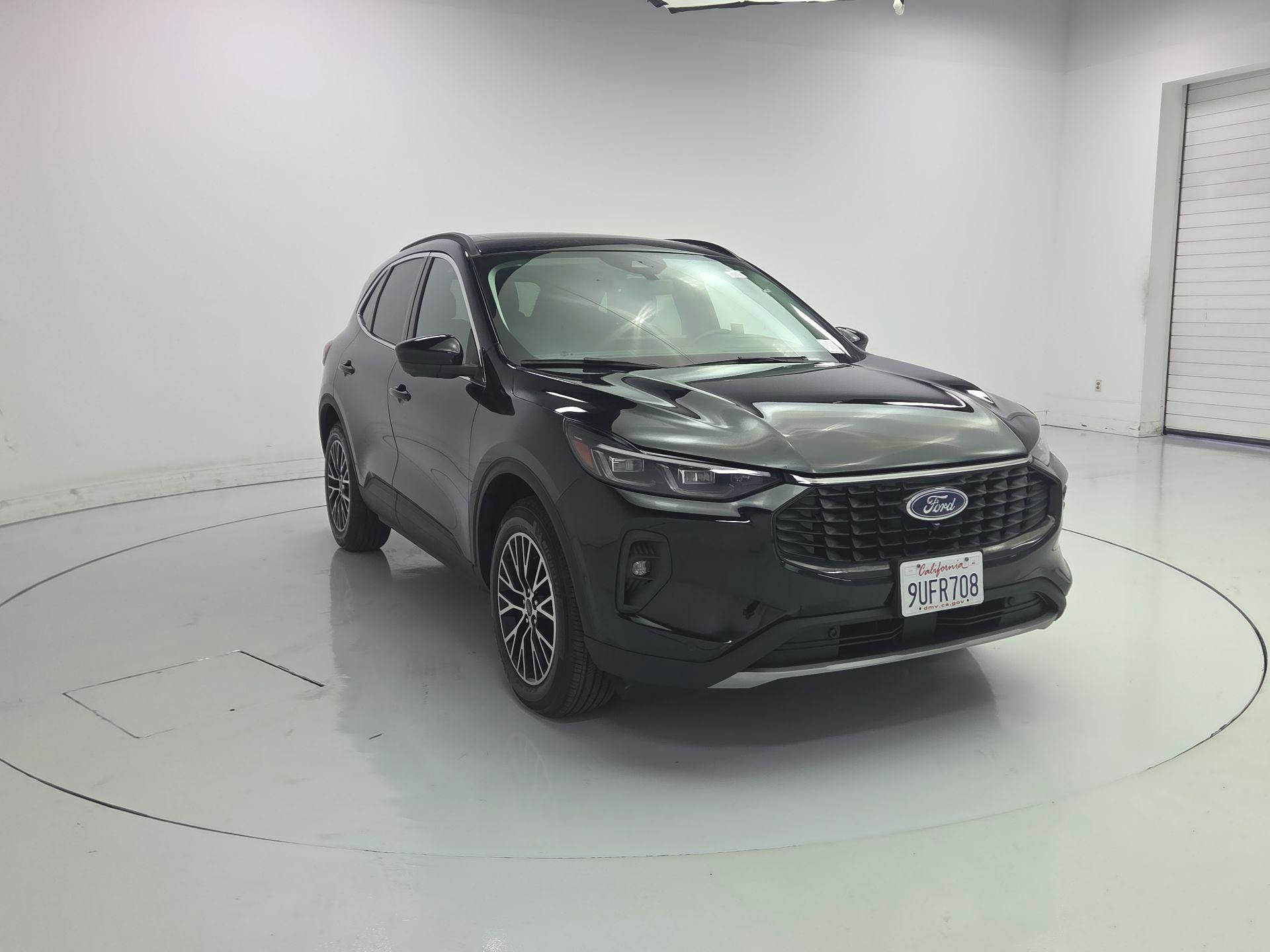 Black 2023 Ford Escape Hybrid Plug-in SUV / Crossover Front-Wheel Drive Automatic