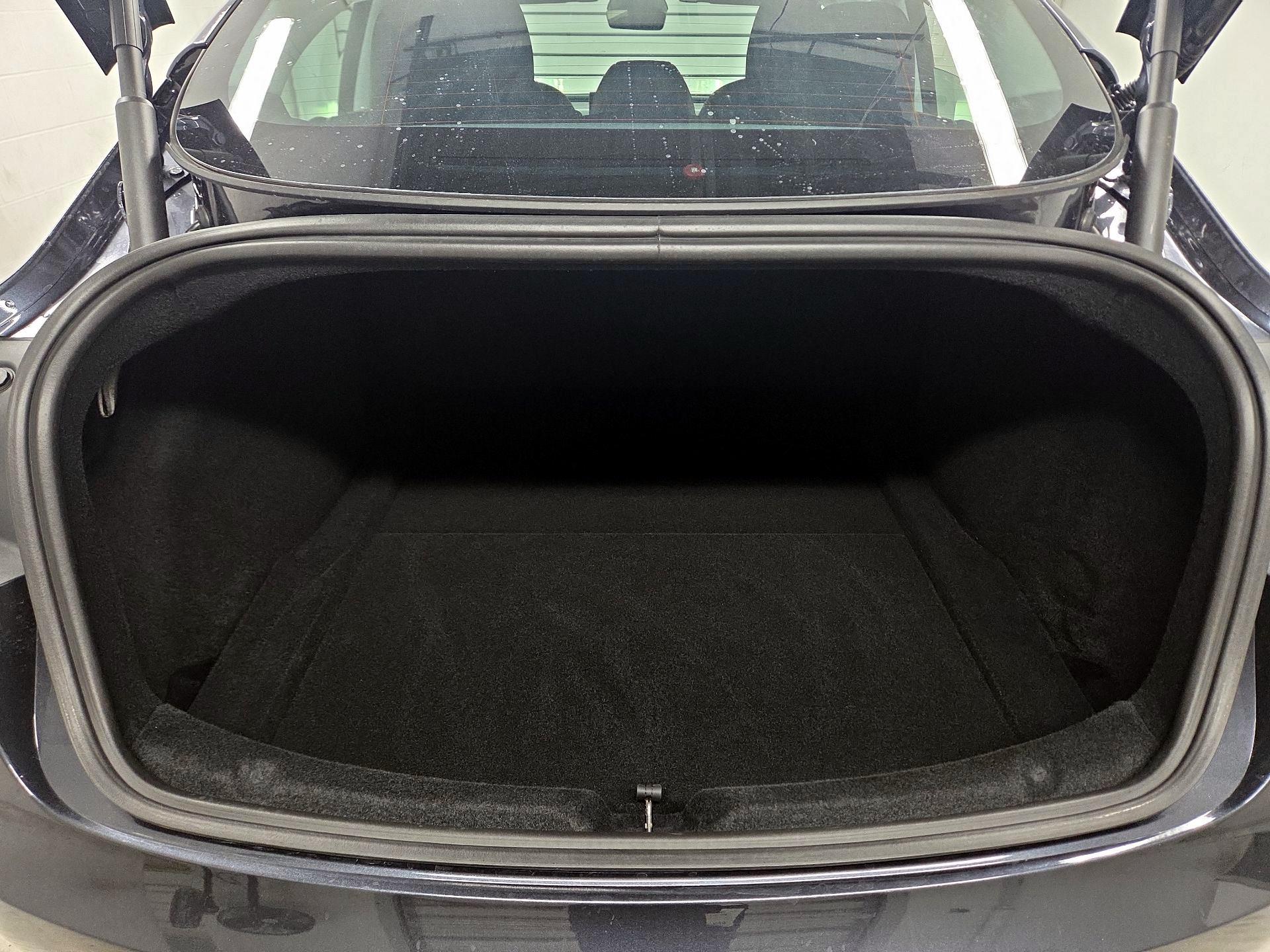 Thumbnail: 2026 Tesla Model 3 - 17