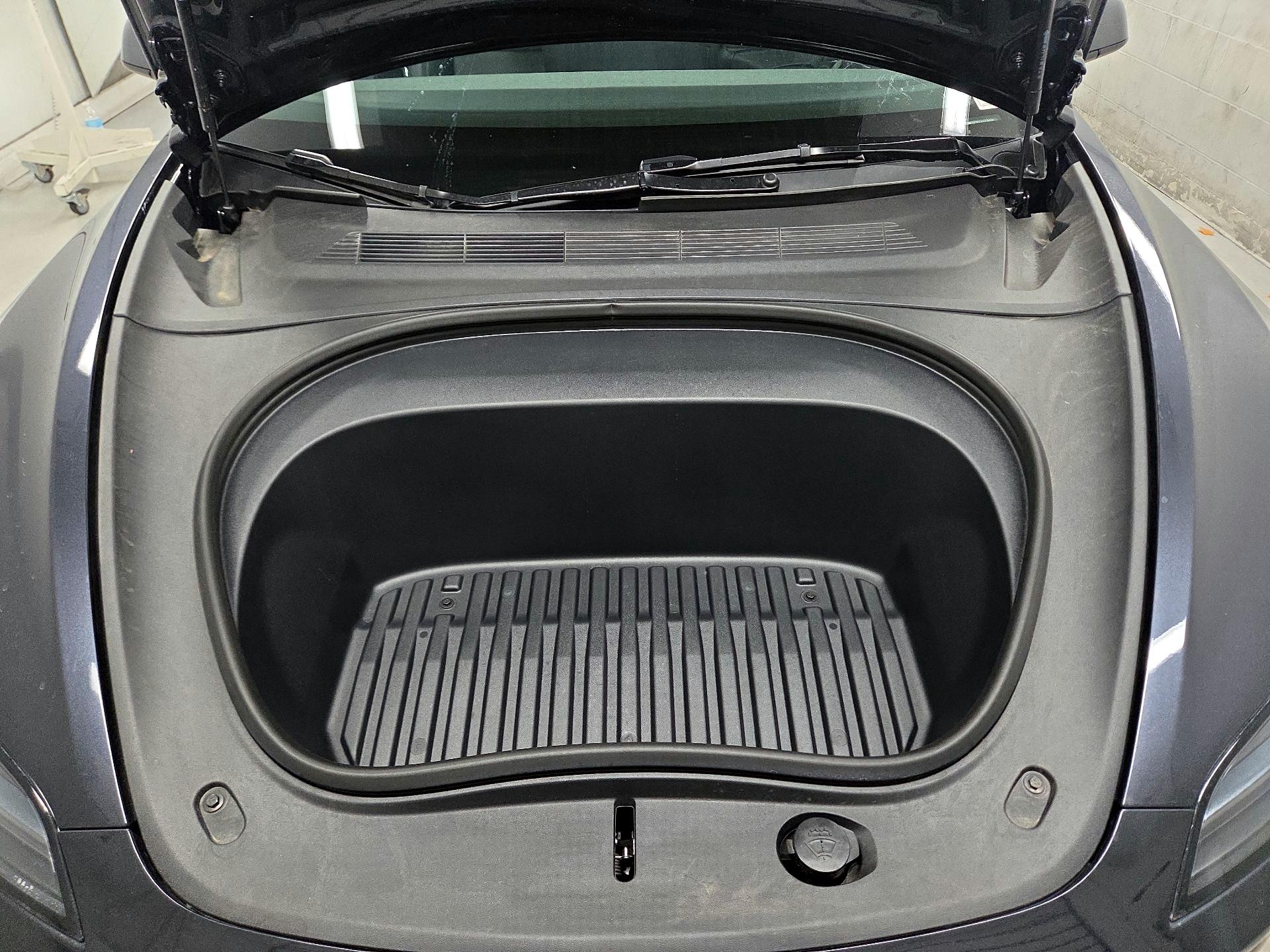 Thumbnail: 2026 Tesla Model 3 - 18