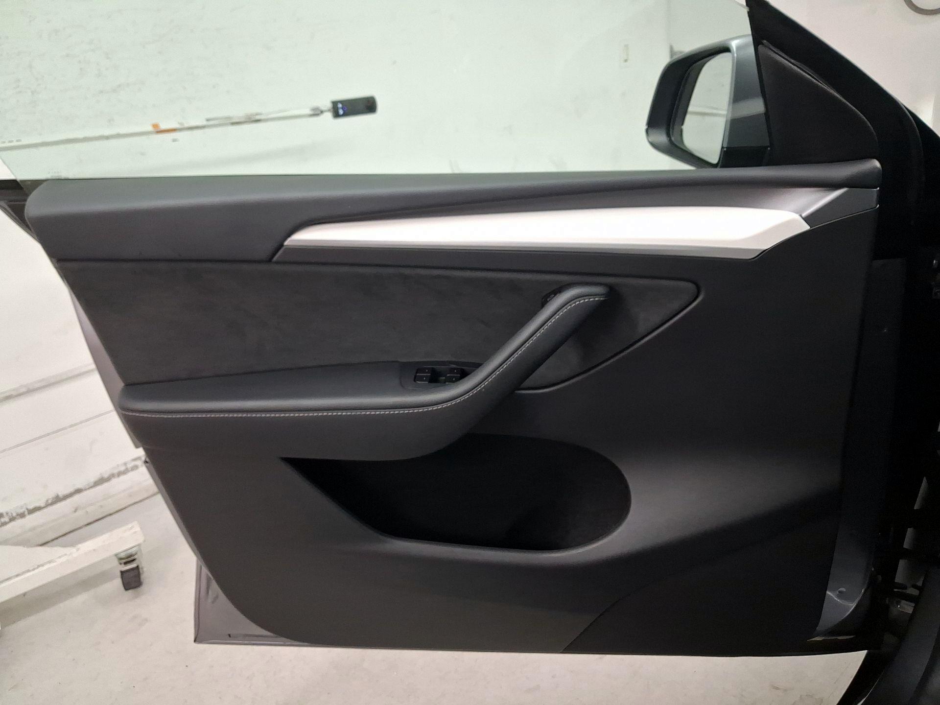 Thumbnail: 2025 Tesla Model Y - 12