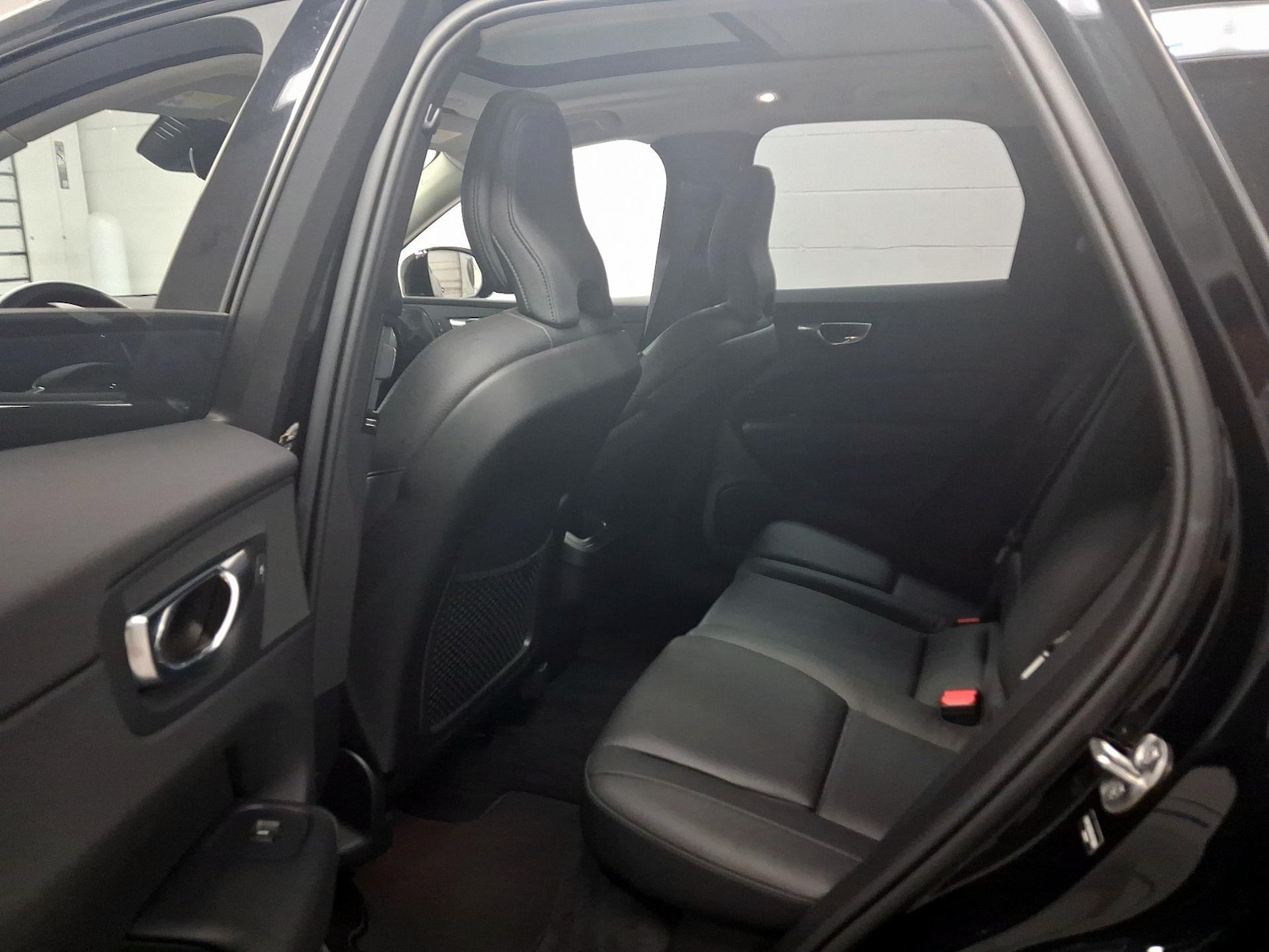 2025 Volvo XC60 Plus - Photo 22