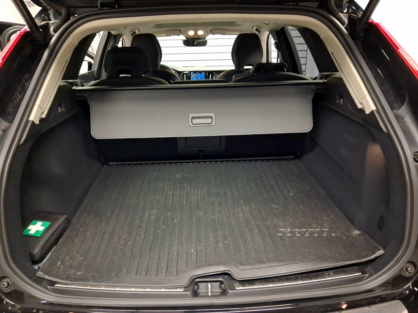 2025 Volvo XC60 Plus - Photo 23